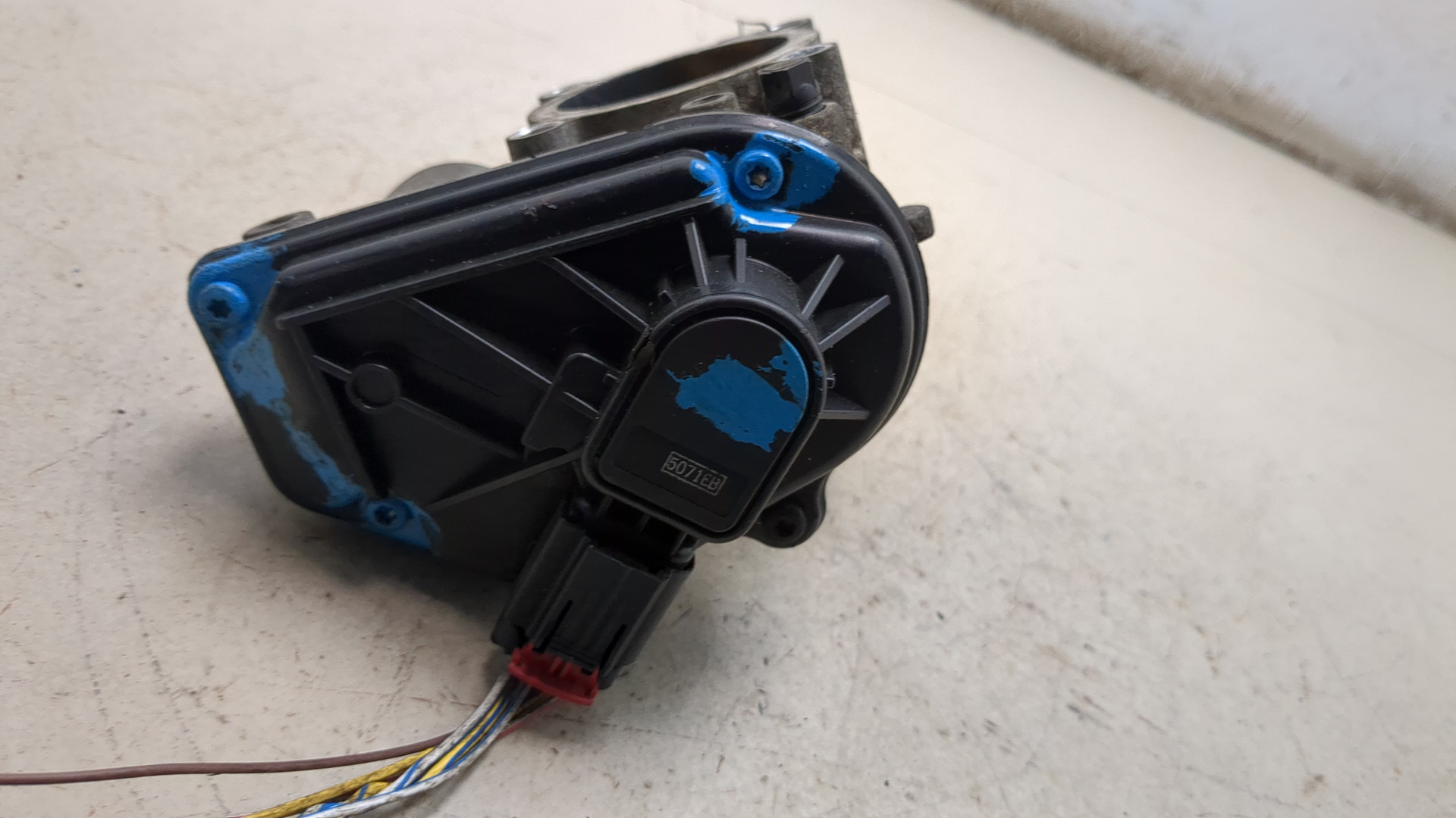 Заслонка дроссельная электрическая