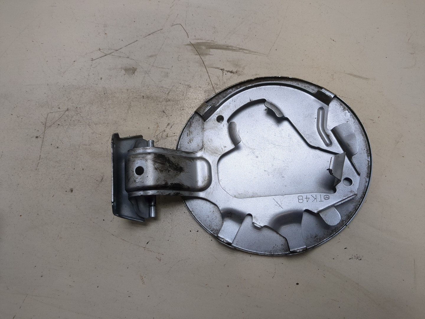 Лючок бензобака