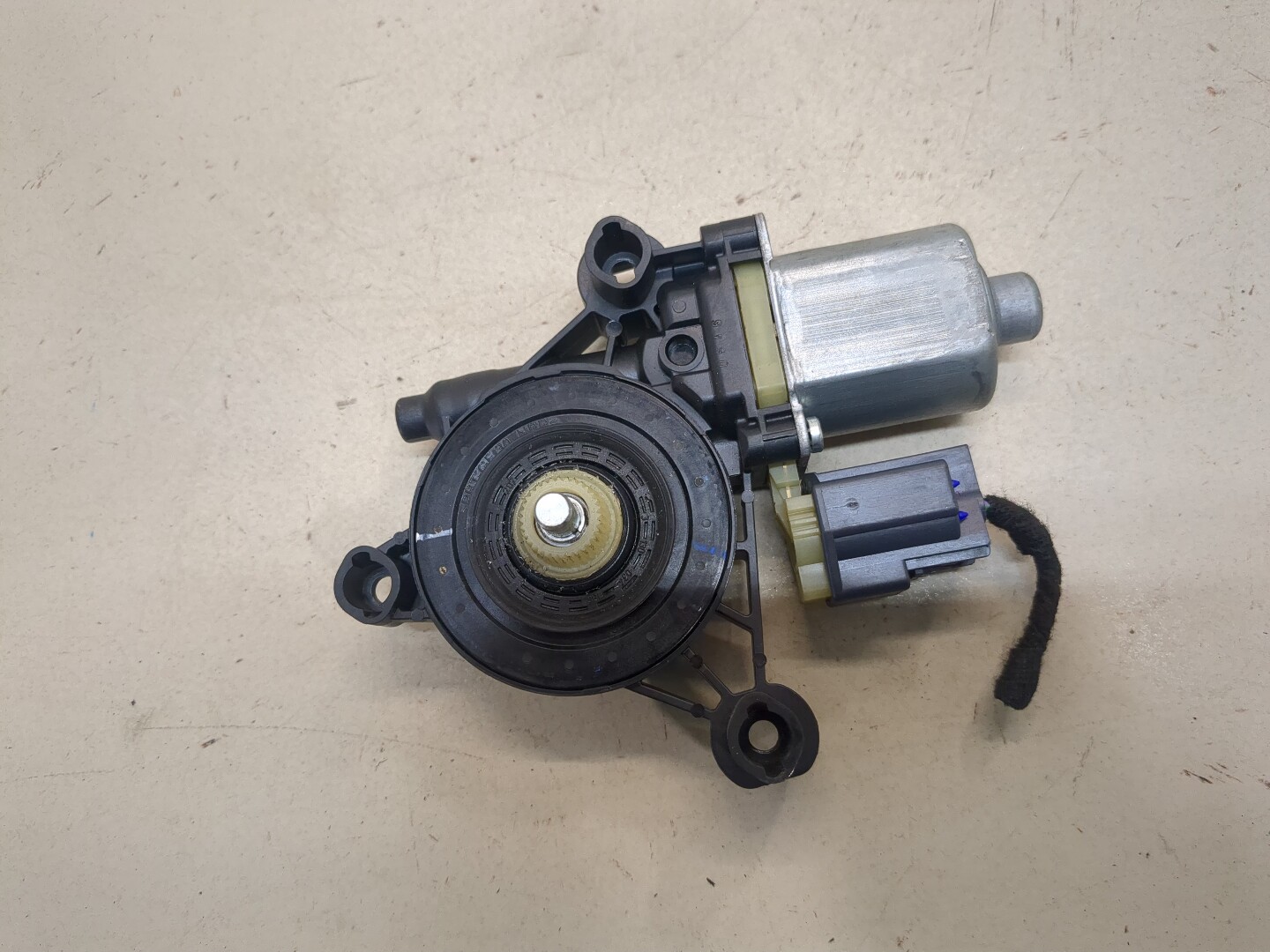 Моторчик стеклоподъемника