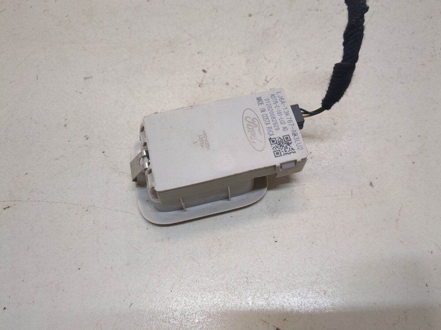 Плафон салонный