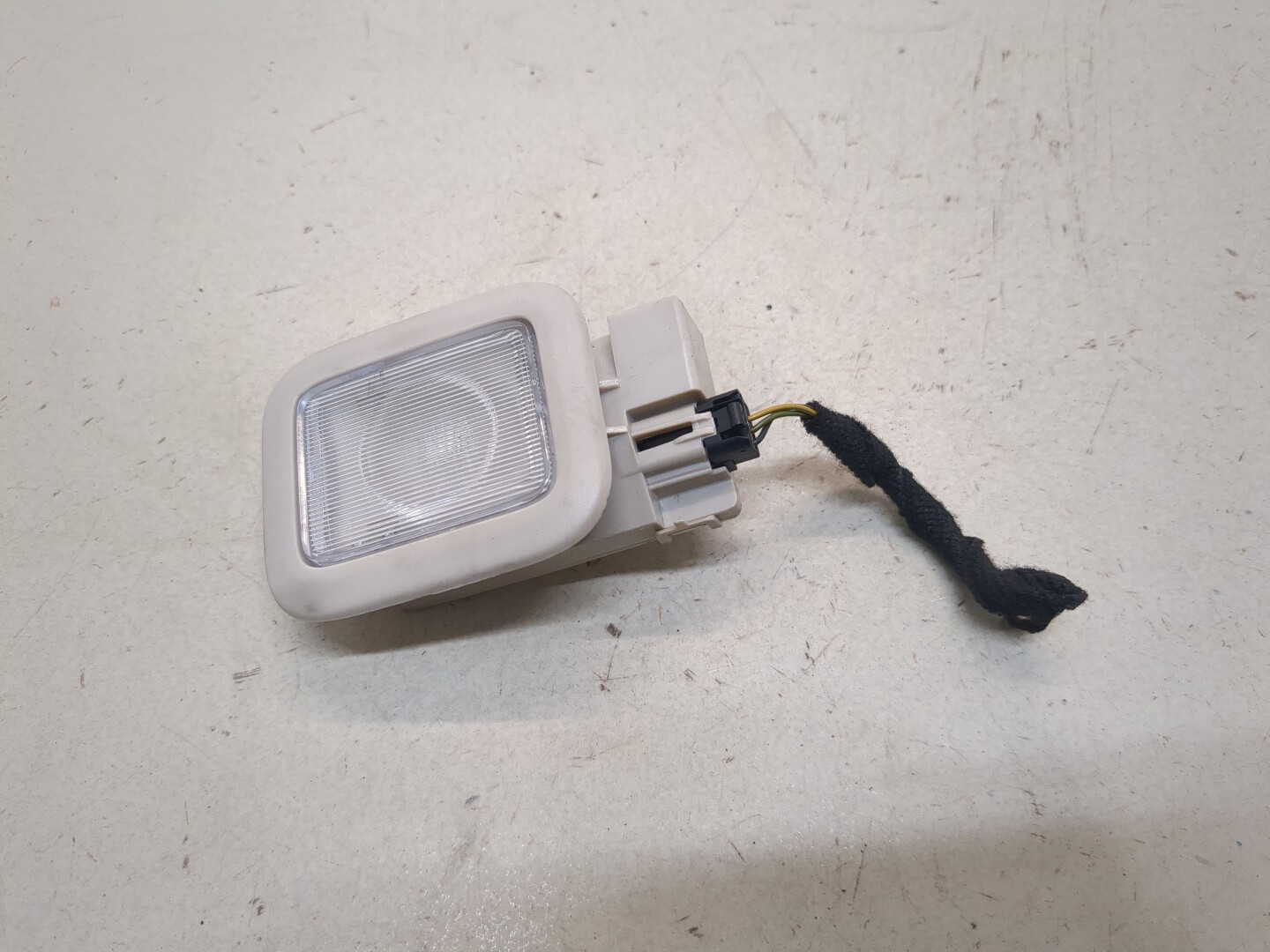 Плафон салонный