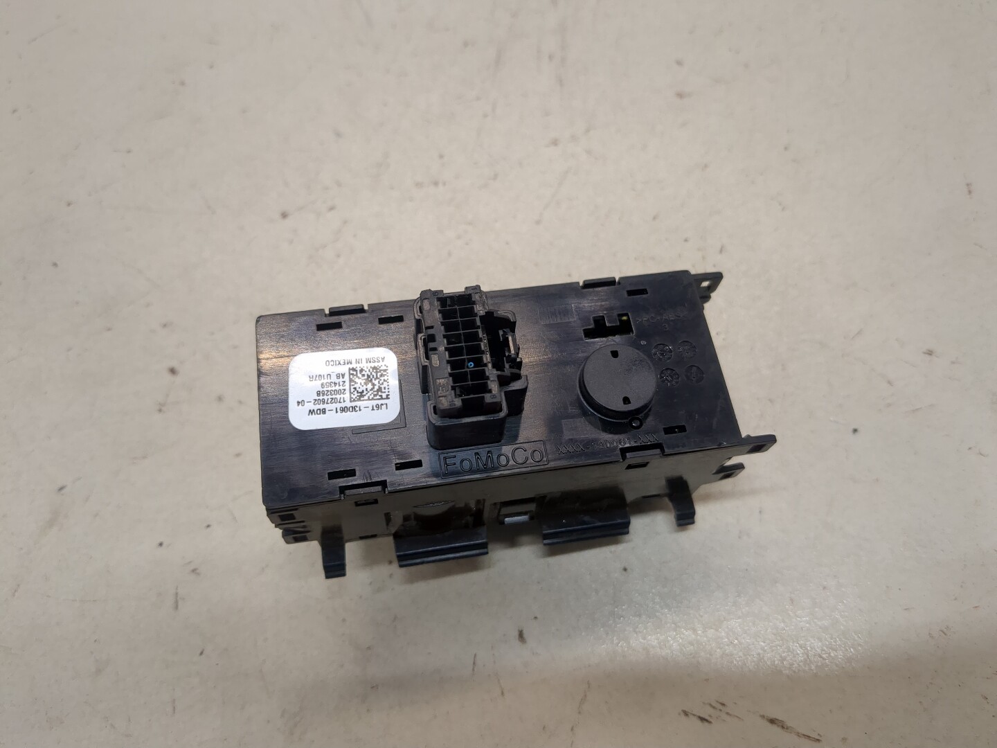 Переключатель света фар