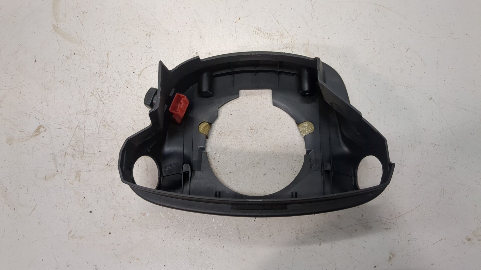 Кожух рулевой колонки