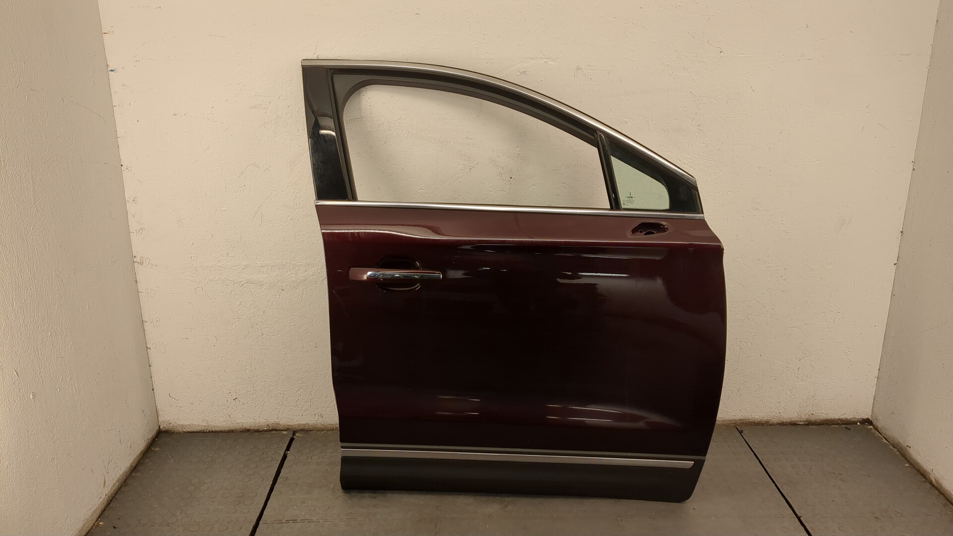 Дверь передняя правая