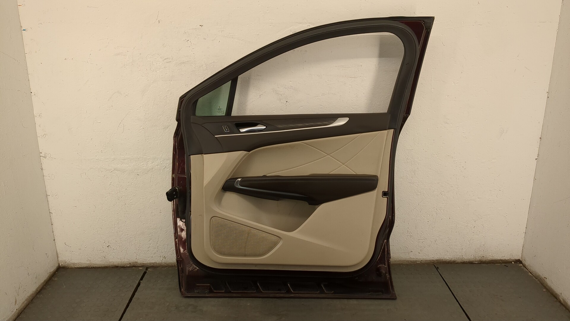 Дверь передняя правая