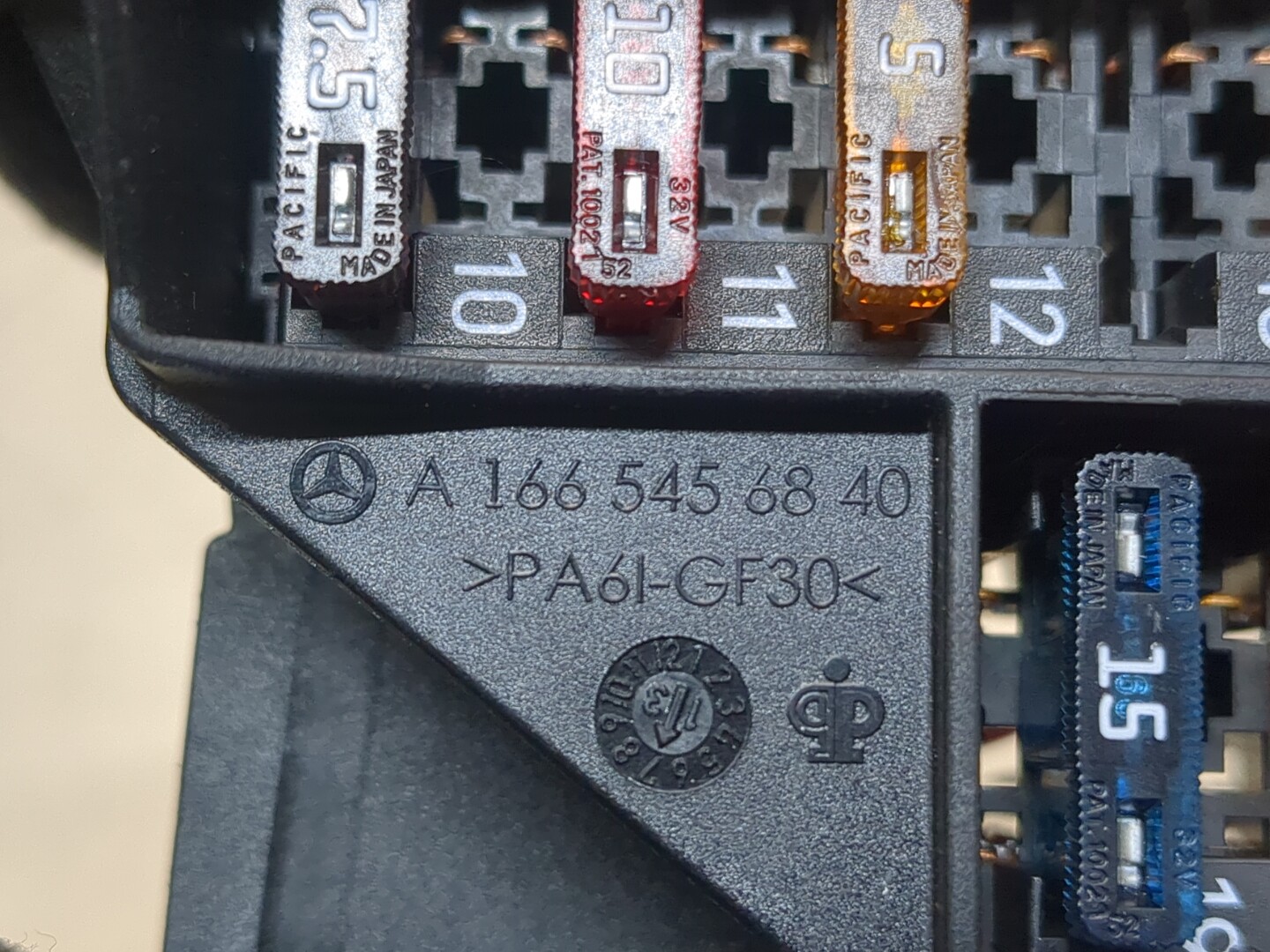 Блок предохранителей