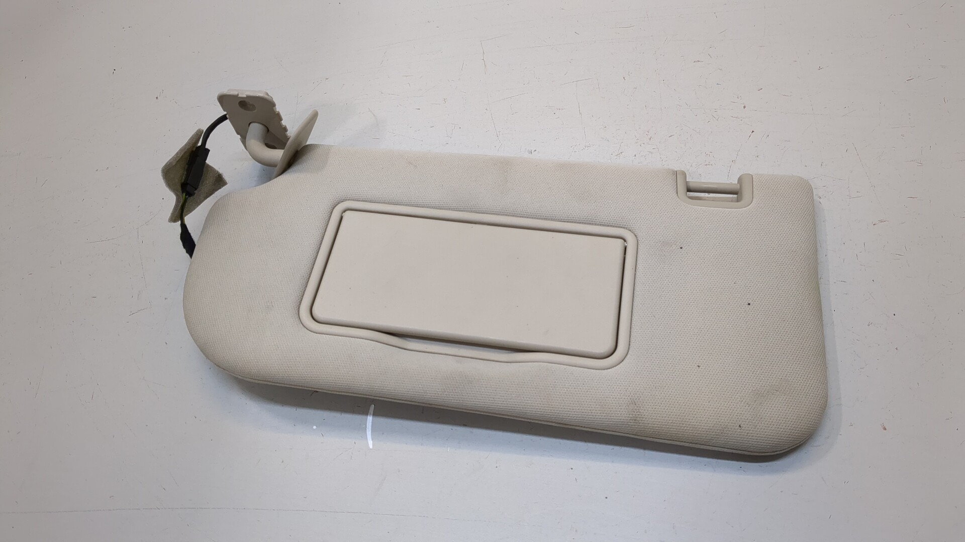 Козырек солнцезащитный