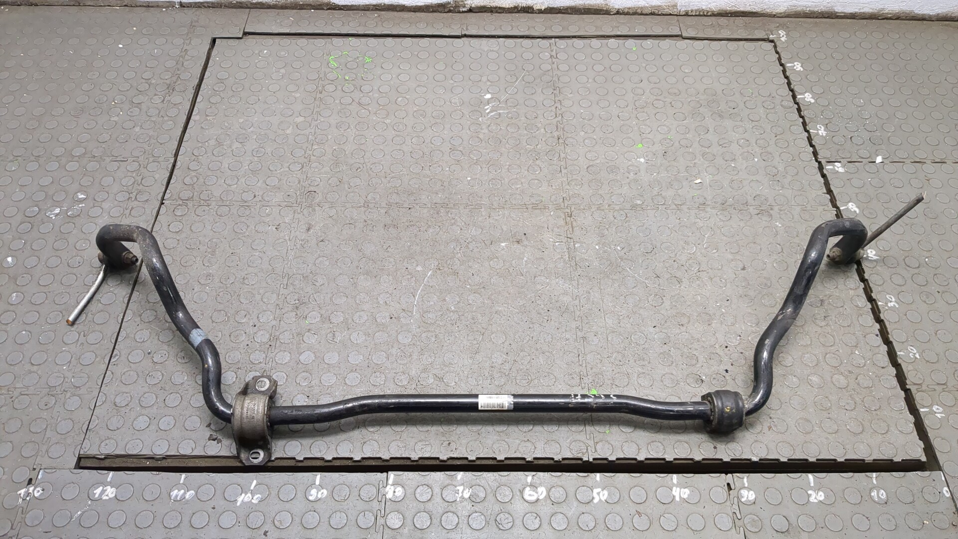 Стабилизатор передний