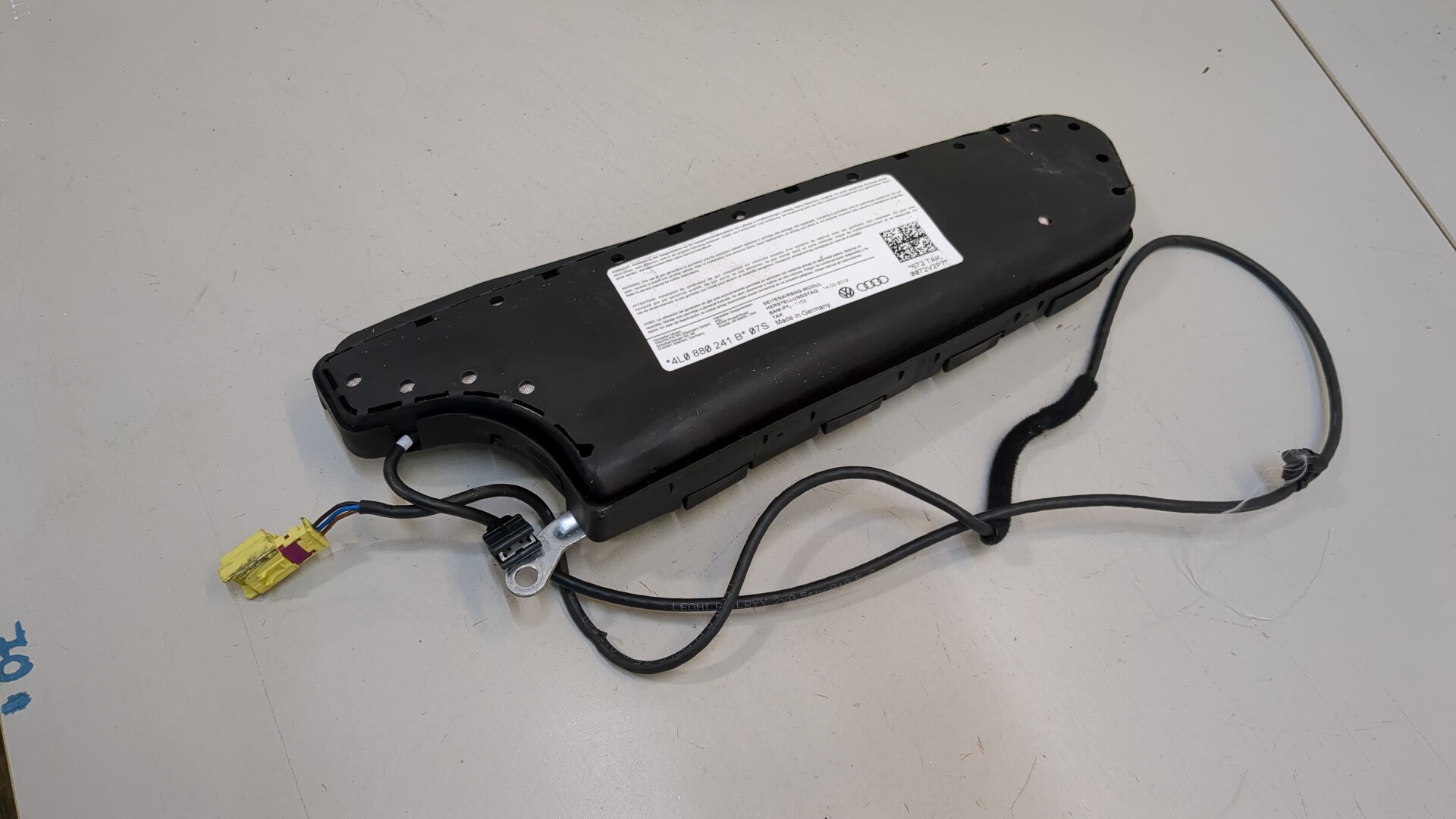 Подушка безопасности боковая (в сиденье)