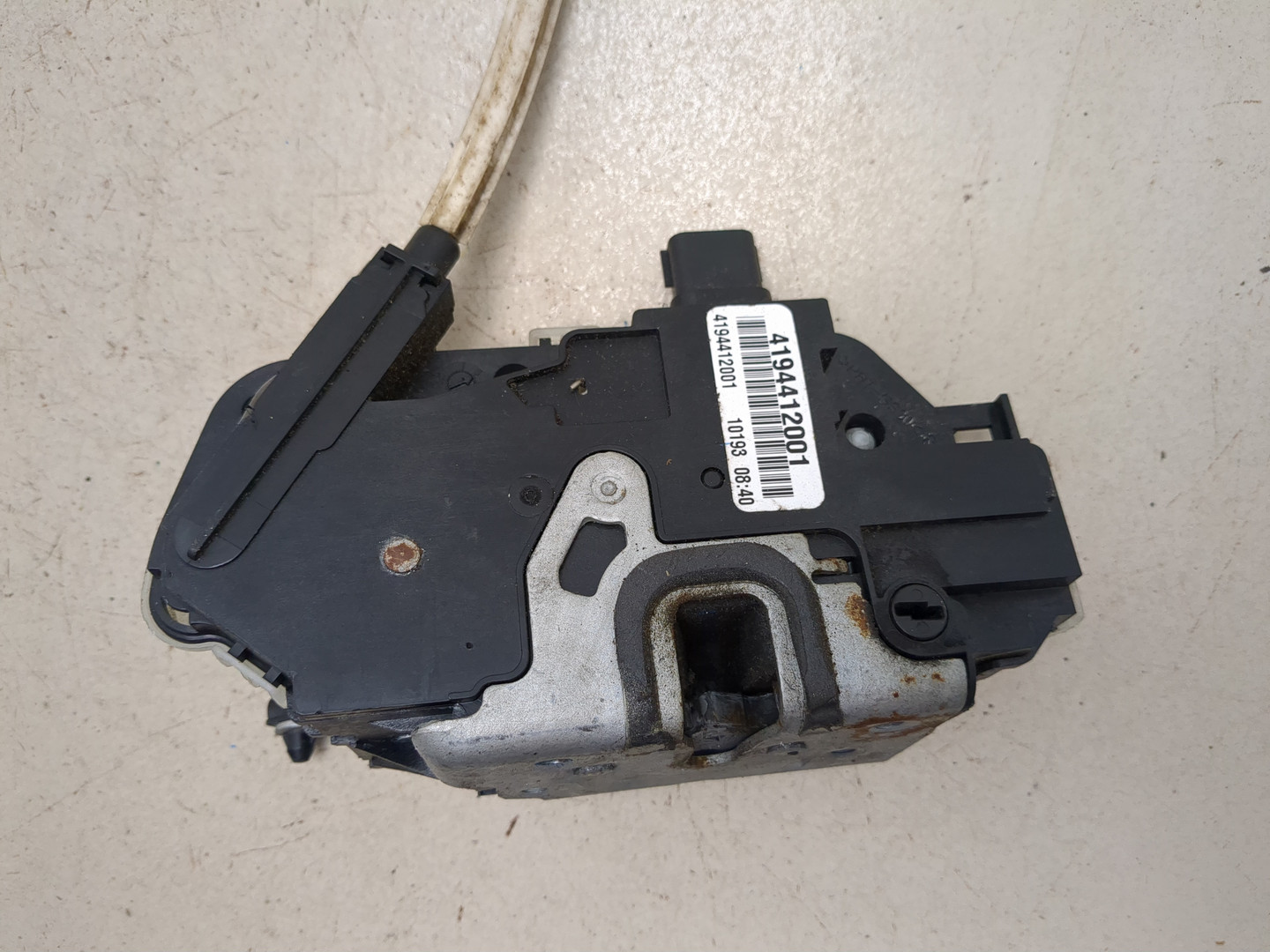 Замок двери задней правой