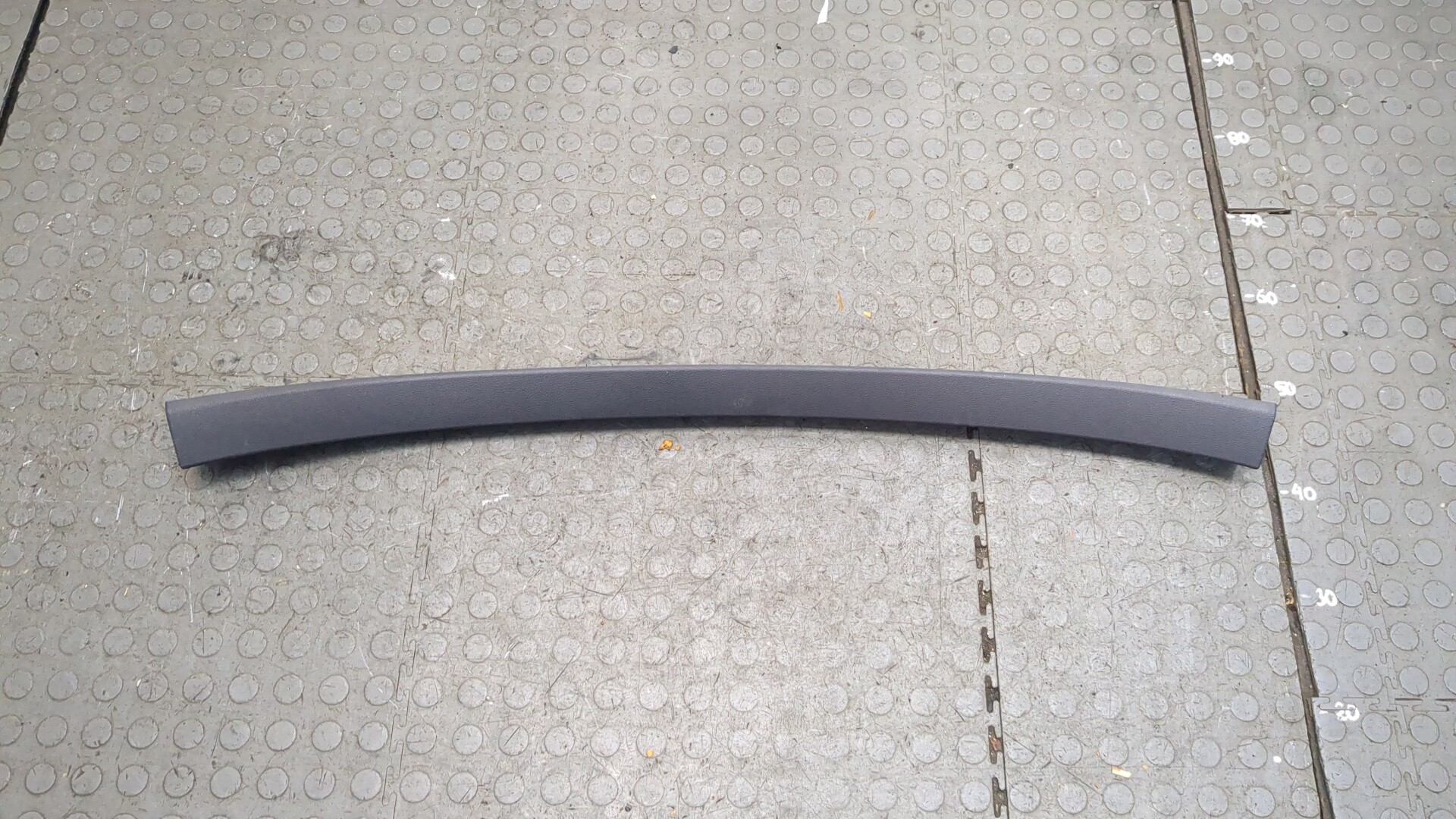 Обшивка багажника