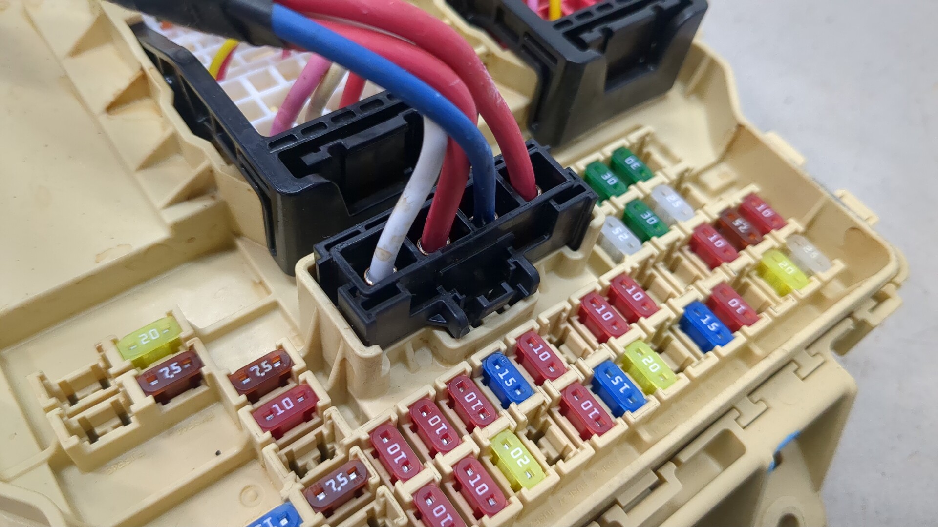 Блок предохранителей