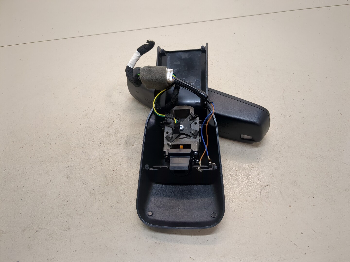 Зеркало заднего вида