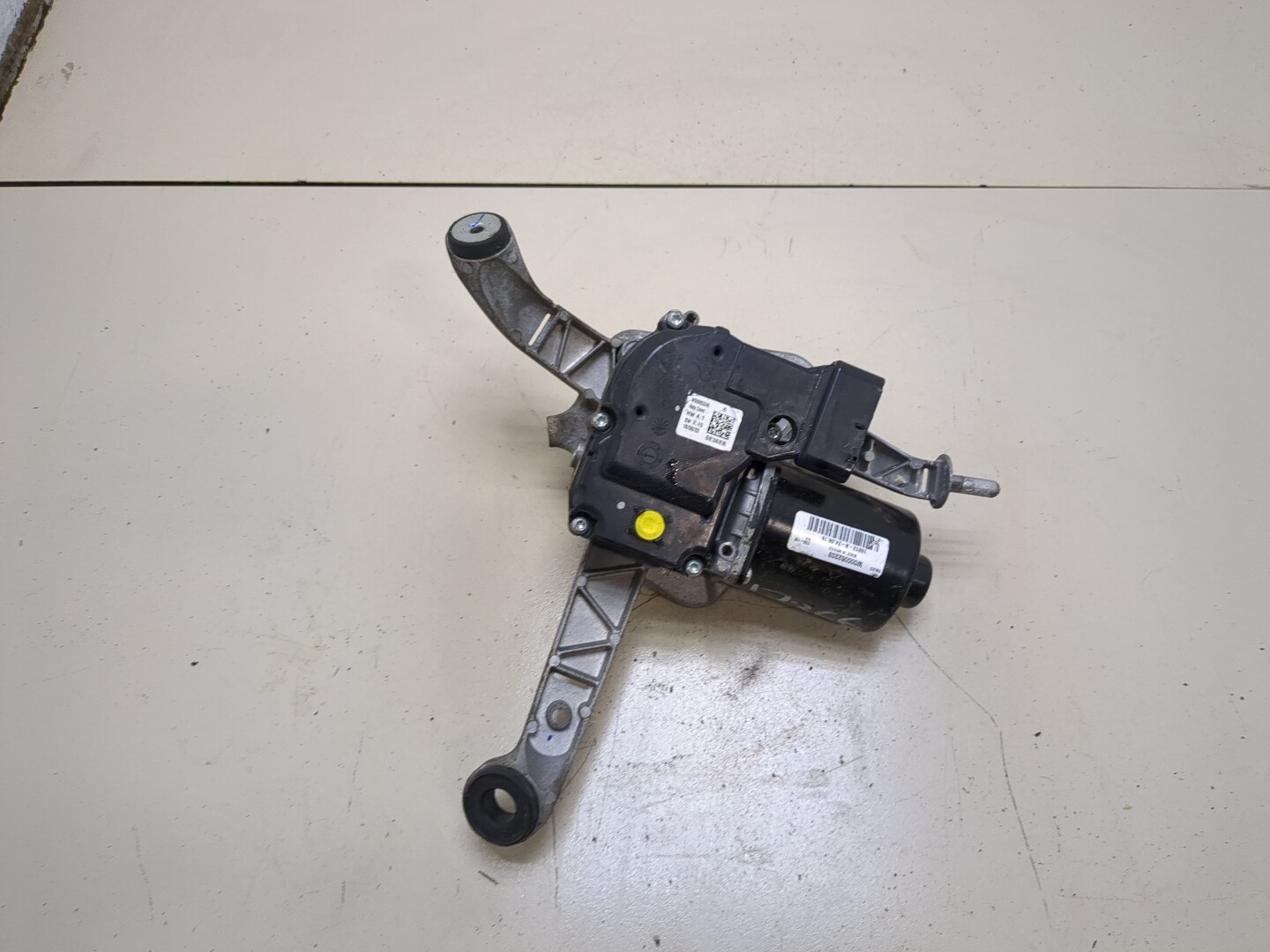 Моторчик стеклоочистителя передний