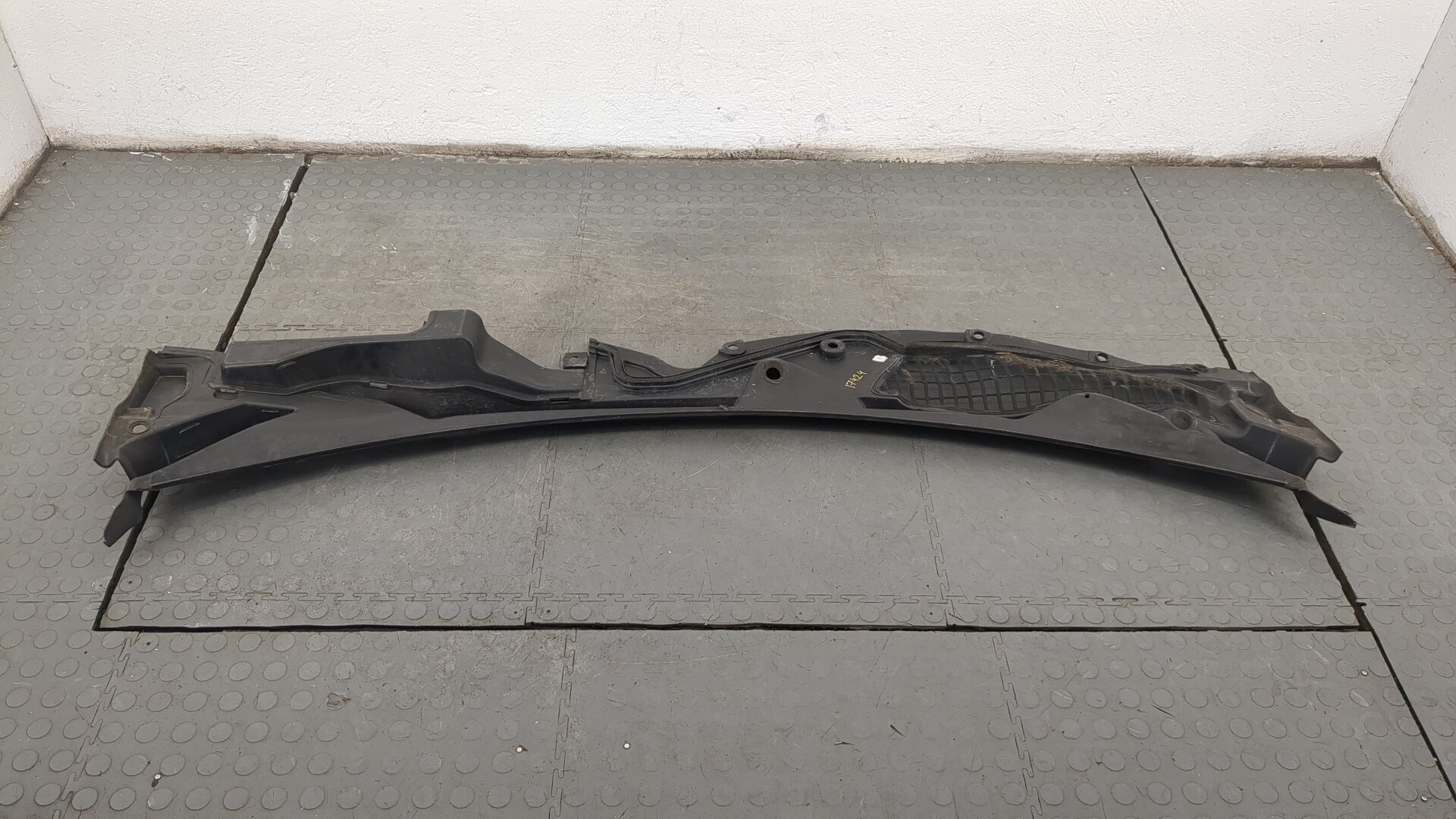 Решетка стеклоочистителей (Жабо)