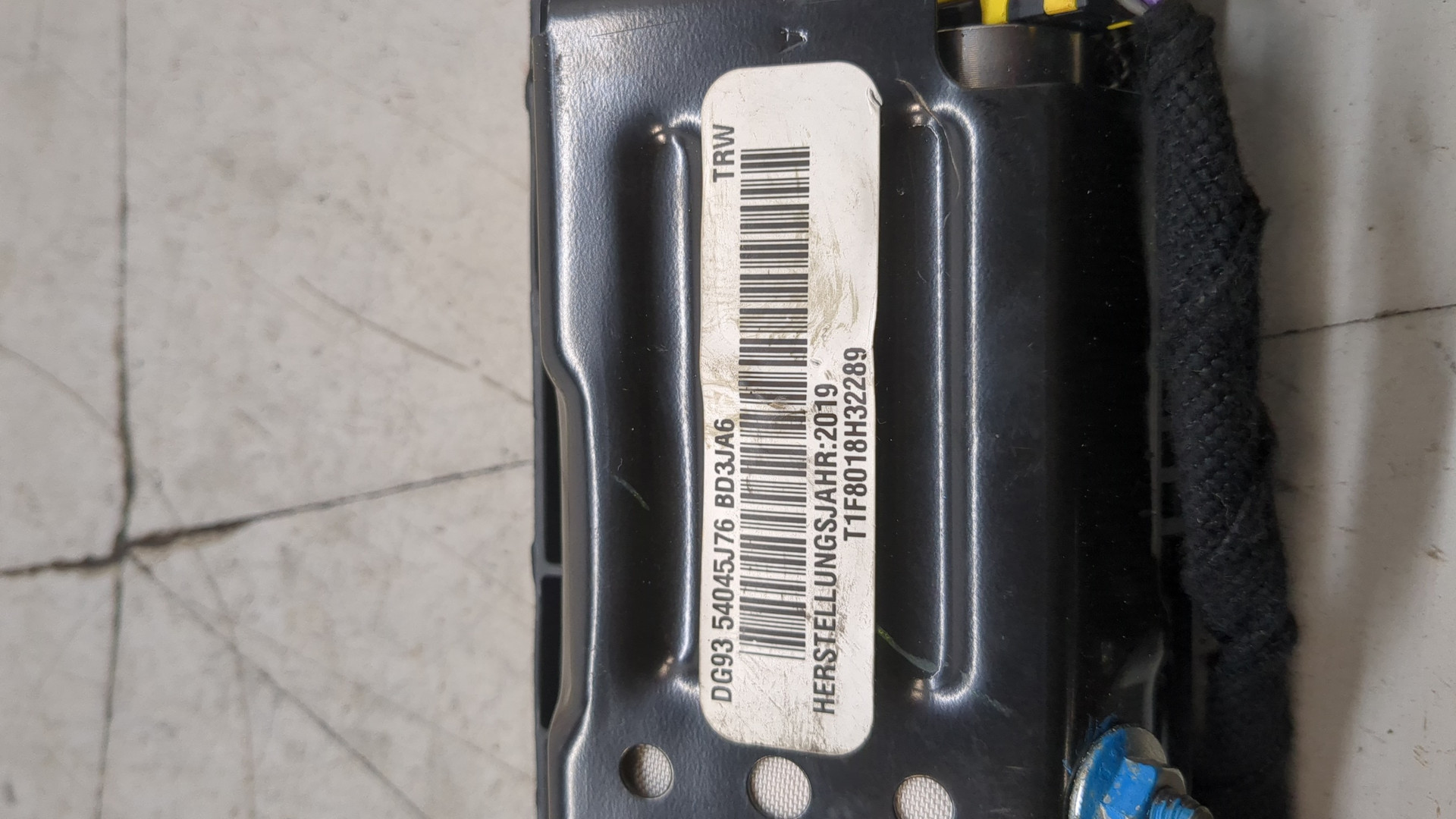 Подушка безопасности нижняя (для колен)