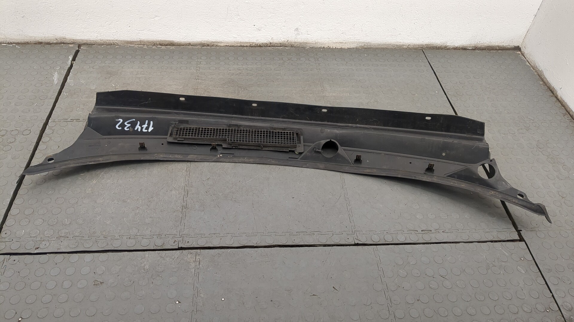 Решетка стеклоочистителей (Жабо)