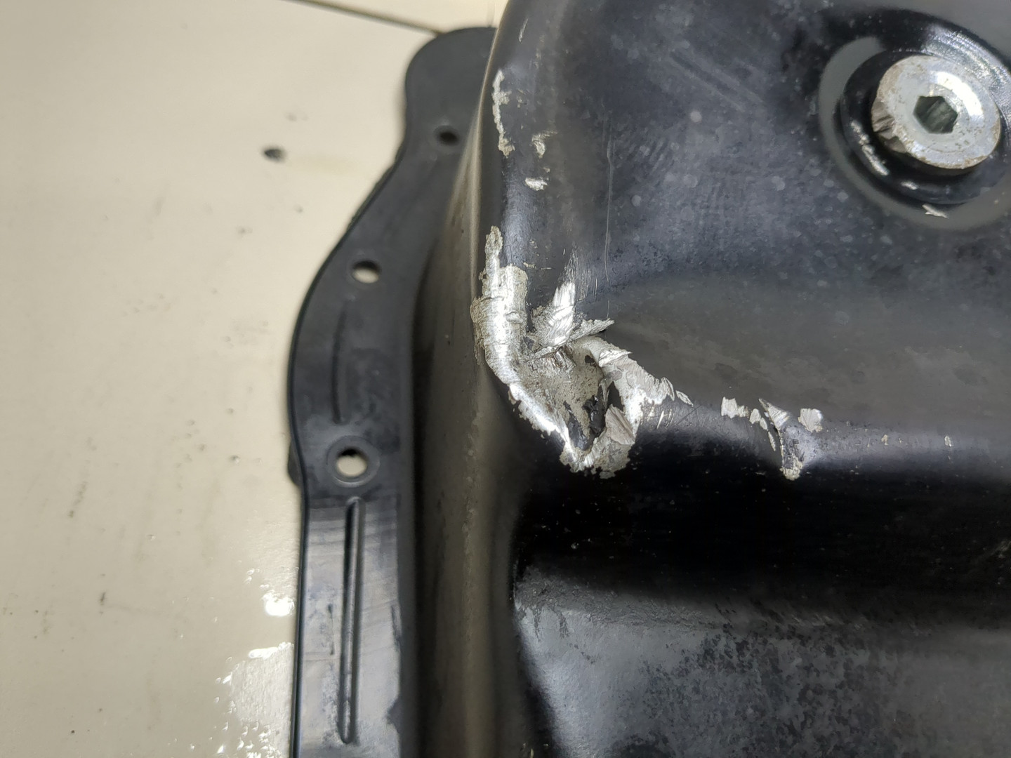 Поддон масляный двигателя (картер)