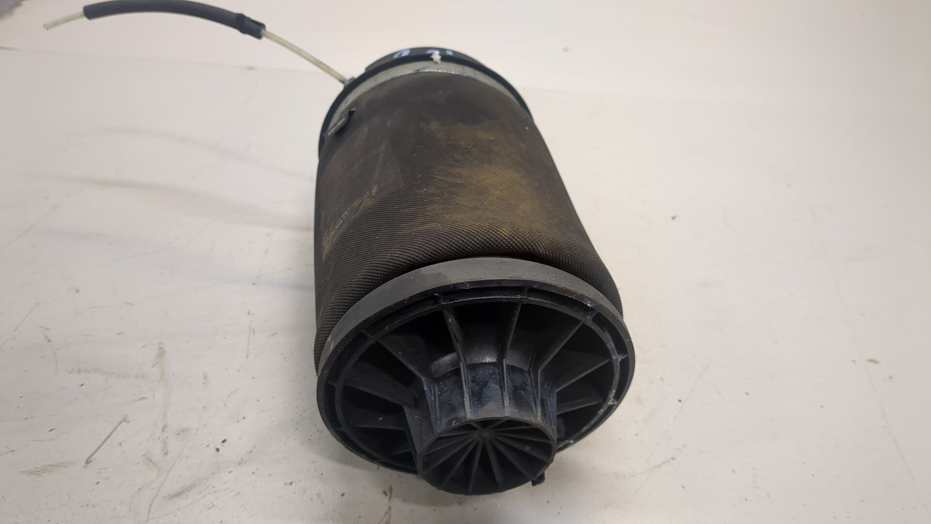 Амортизатор задний (стойка)