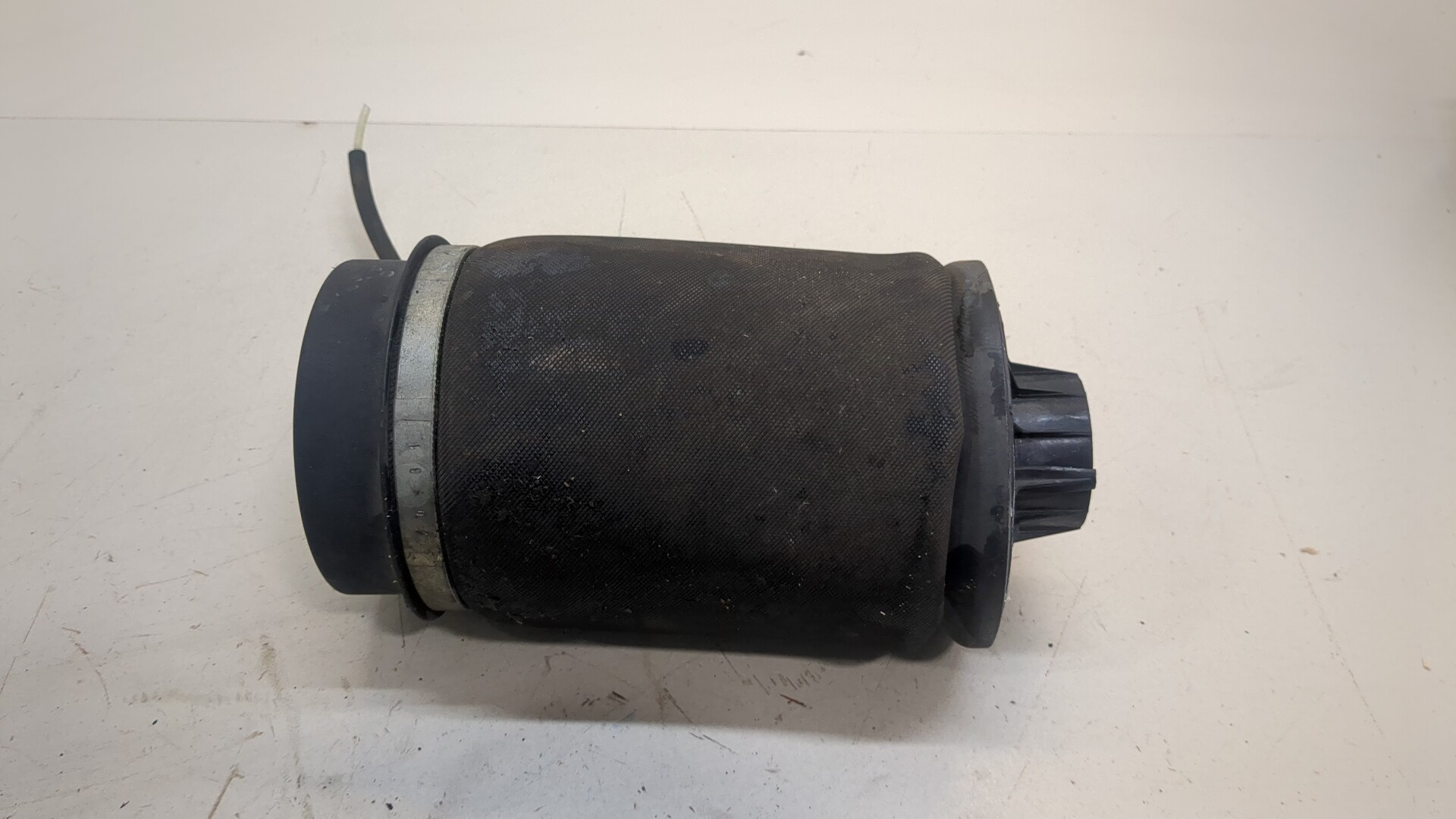 Амортизатор задний (стойка)