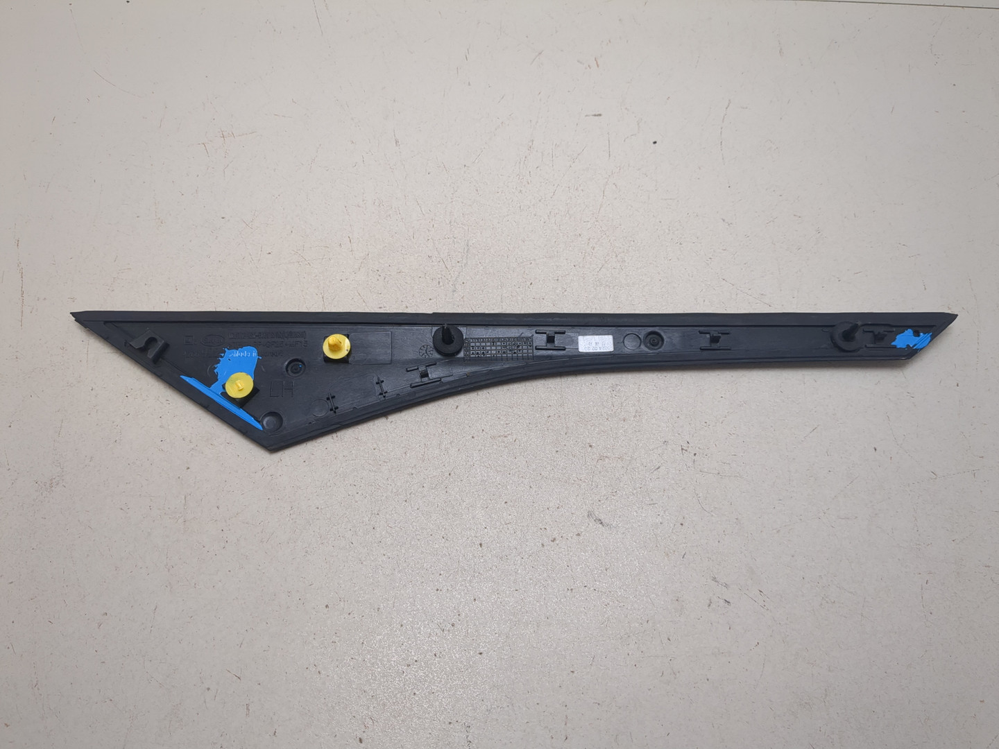 Накладка заднего крыла левого