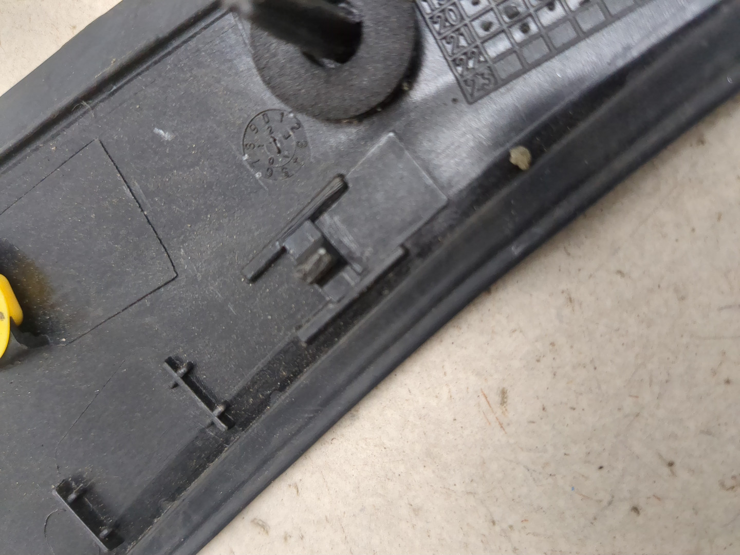 Накладка заднего крыла левого