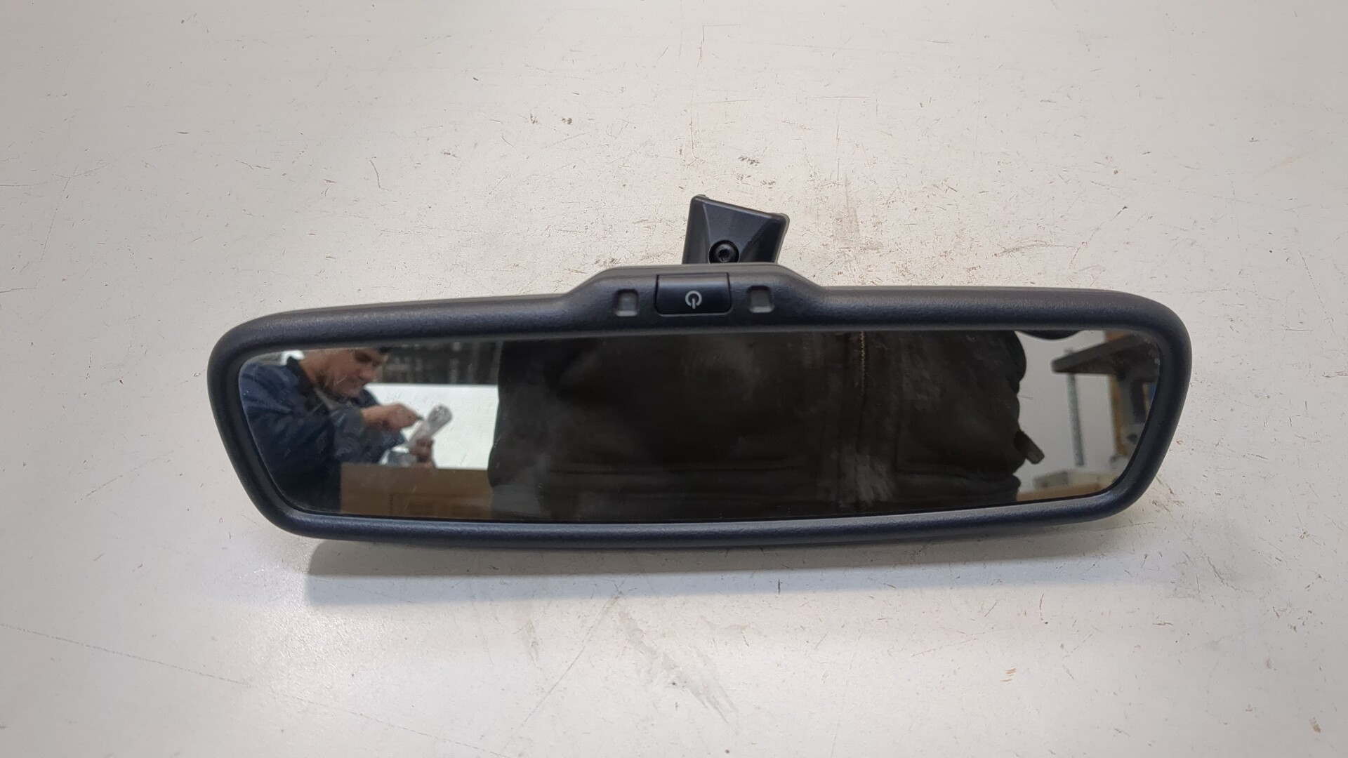 Зеркало заднего вида