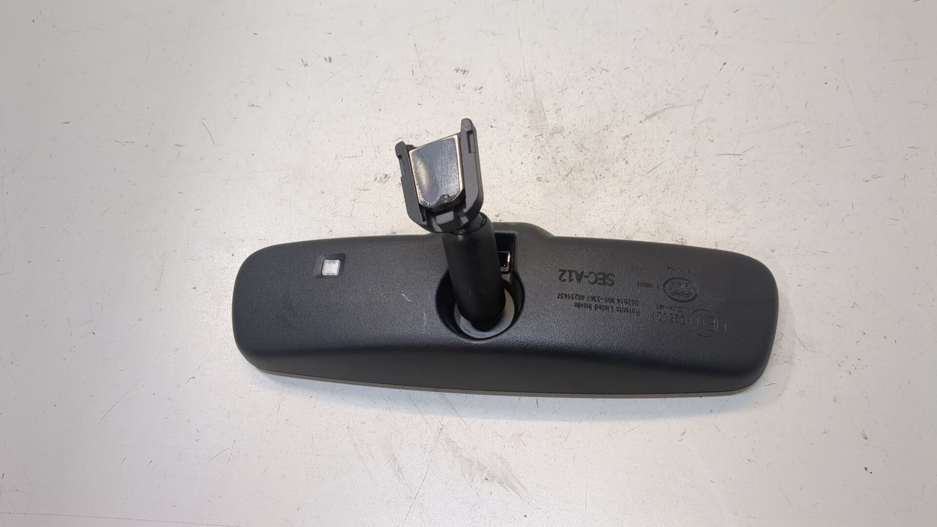 Зеркало заднего вида