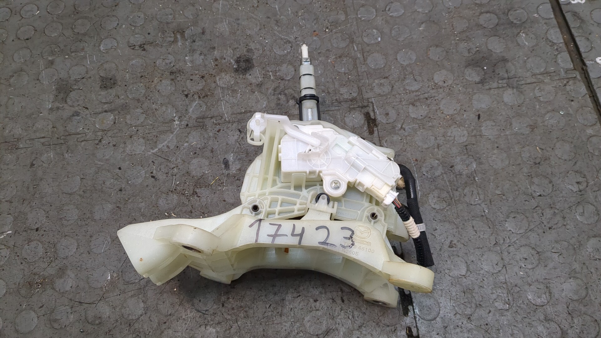 Кулиса МКПП / АКПП