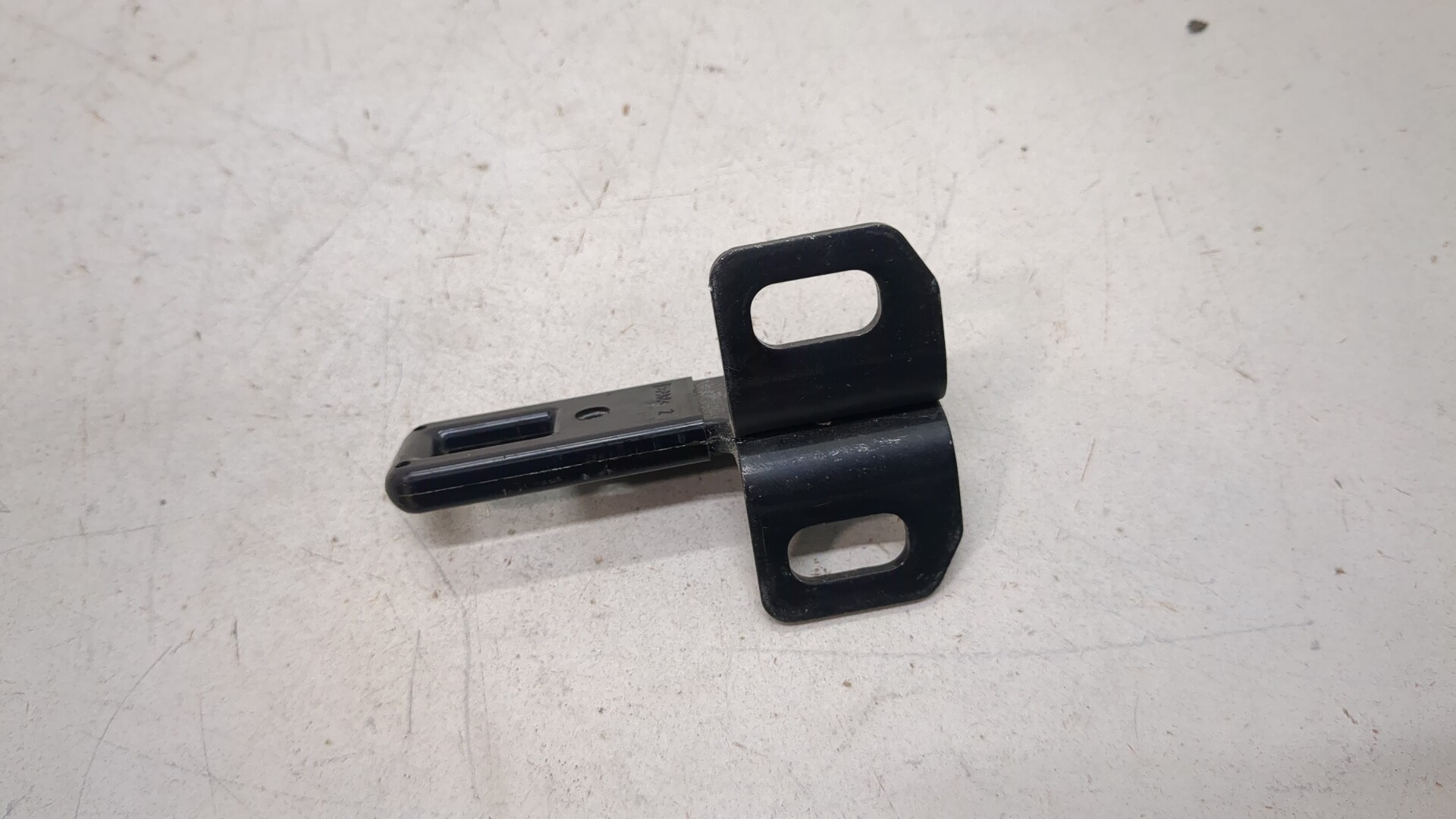 Замок багажника