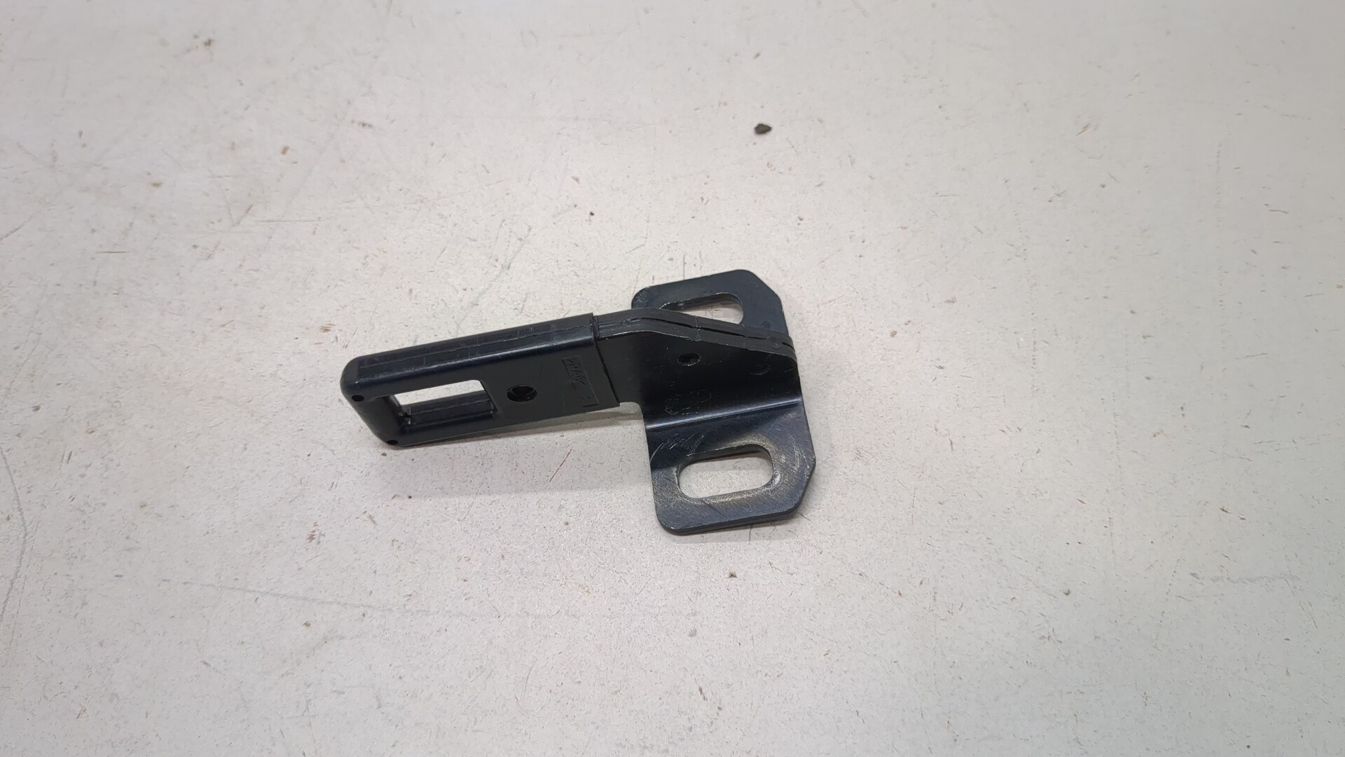 Замок багажника