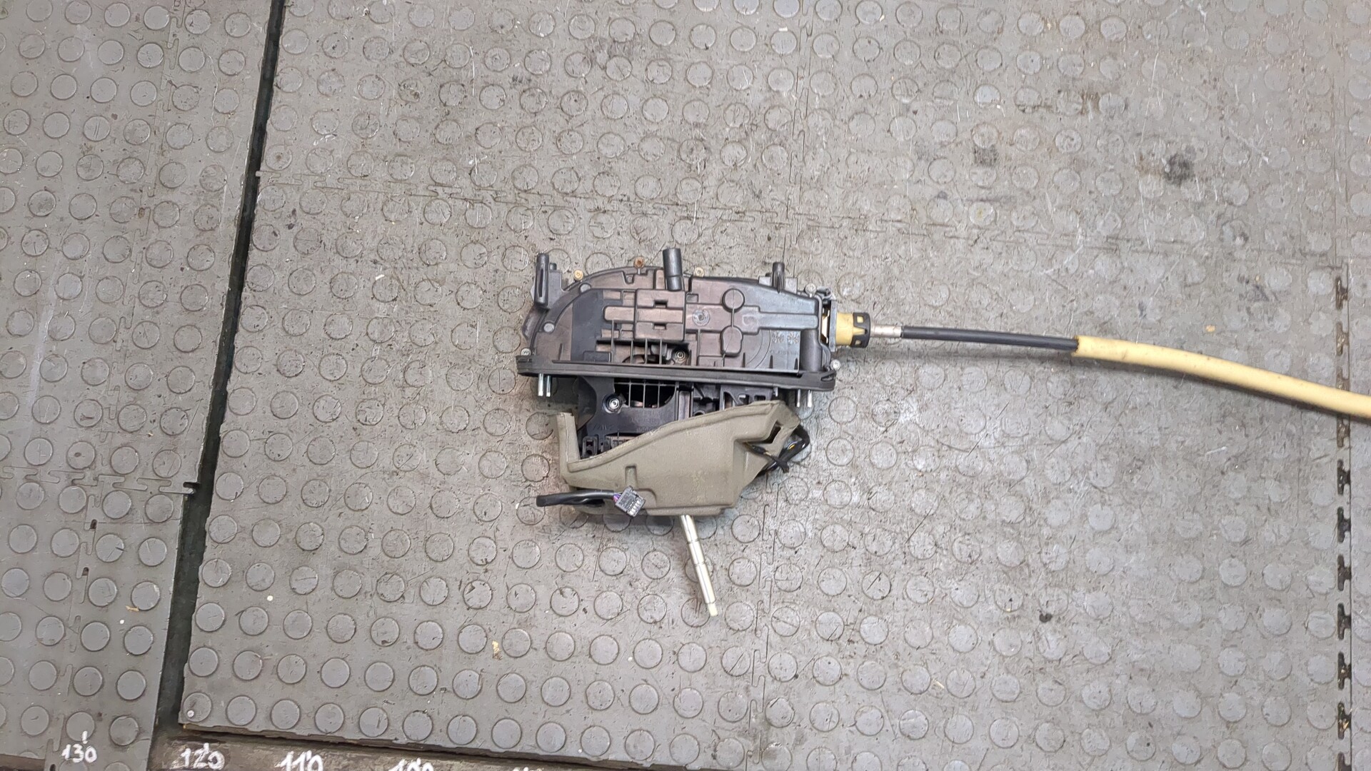 Кулиса МКПП / АКПП