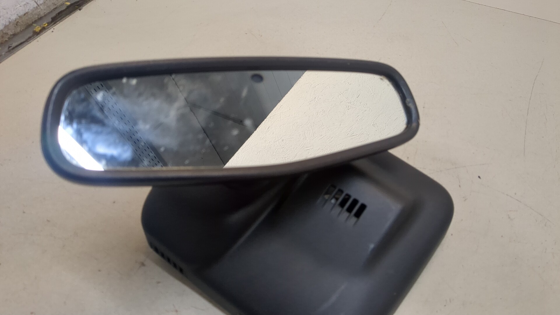 Зеркало заднего вида