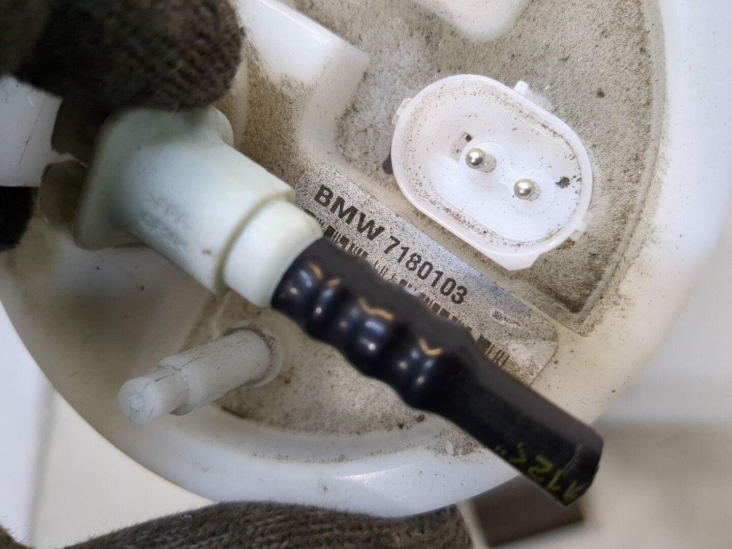 Насос топливный электрический