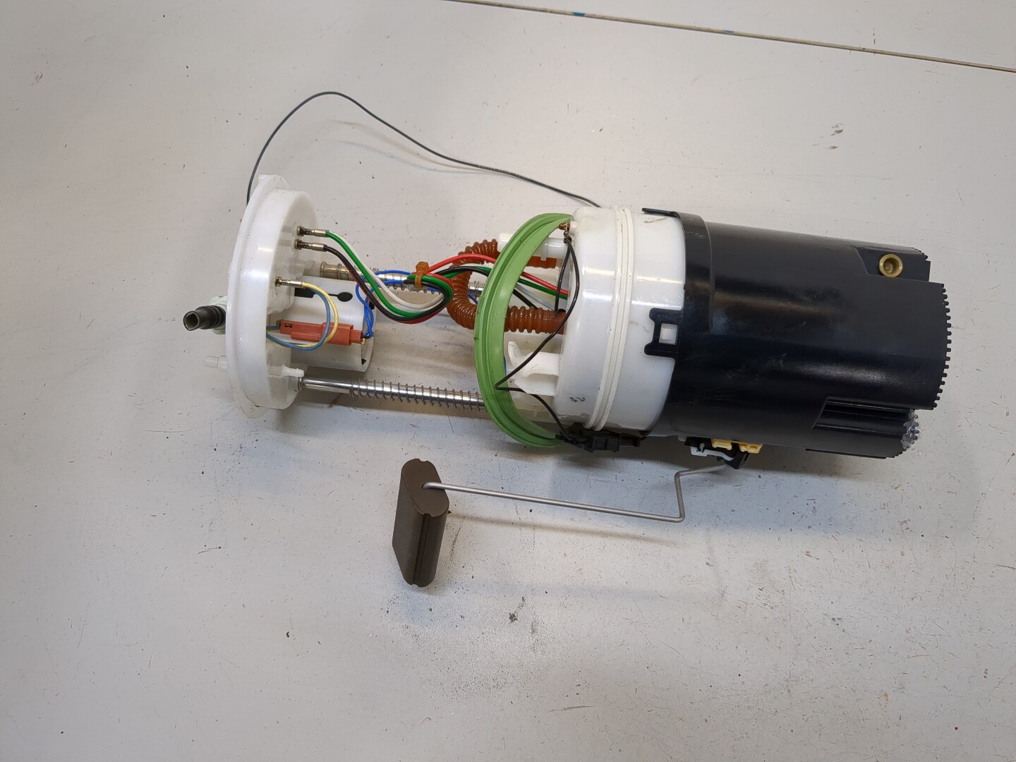 Насос топливный электрический