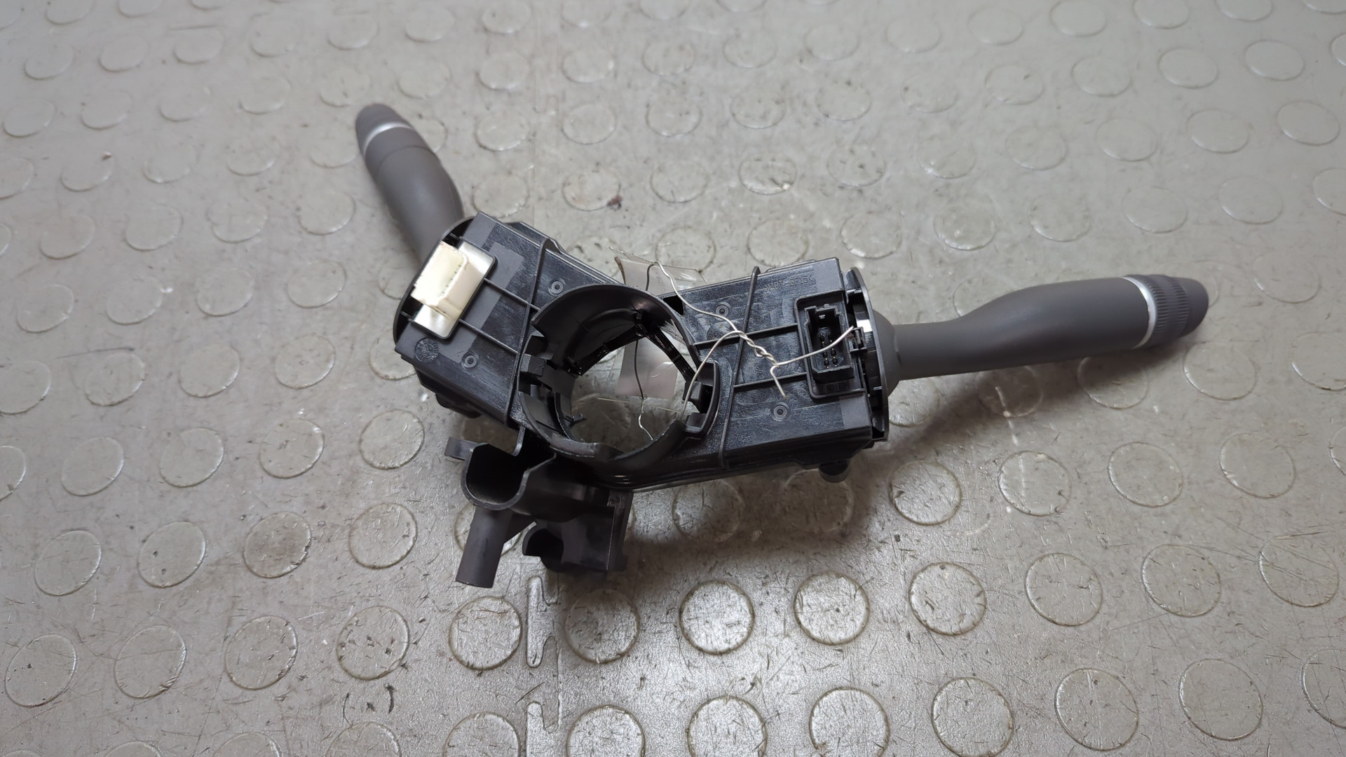 Переключатель подрулевой