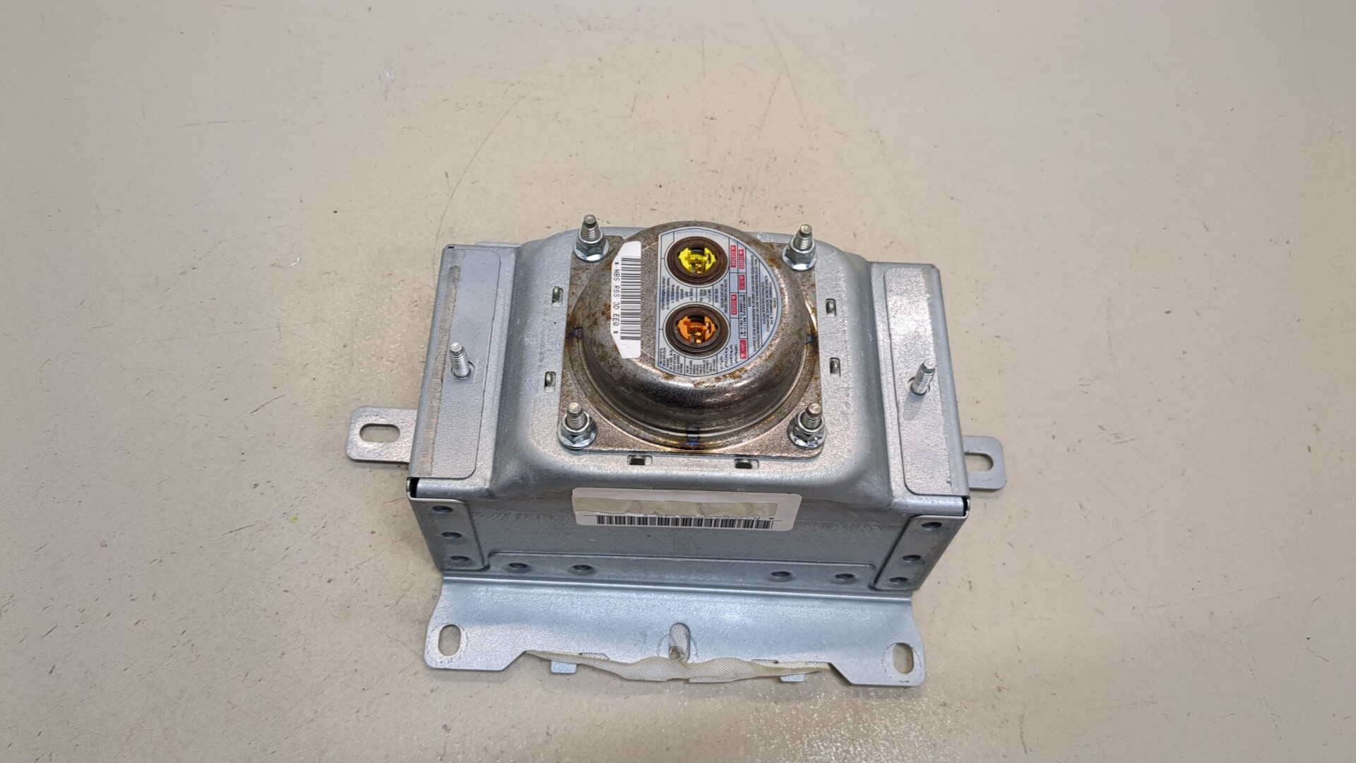 Подушка безопасности пассажирская (в торпедо)