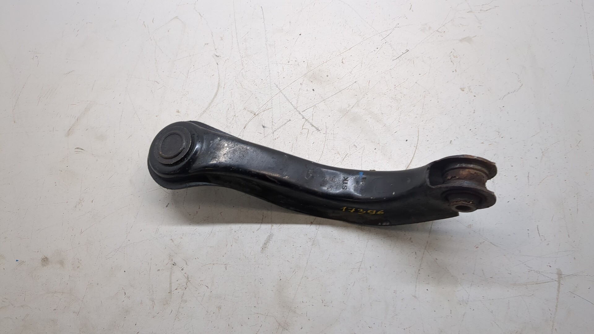 Рычаг задний