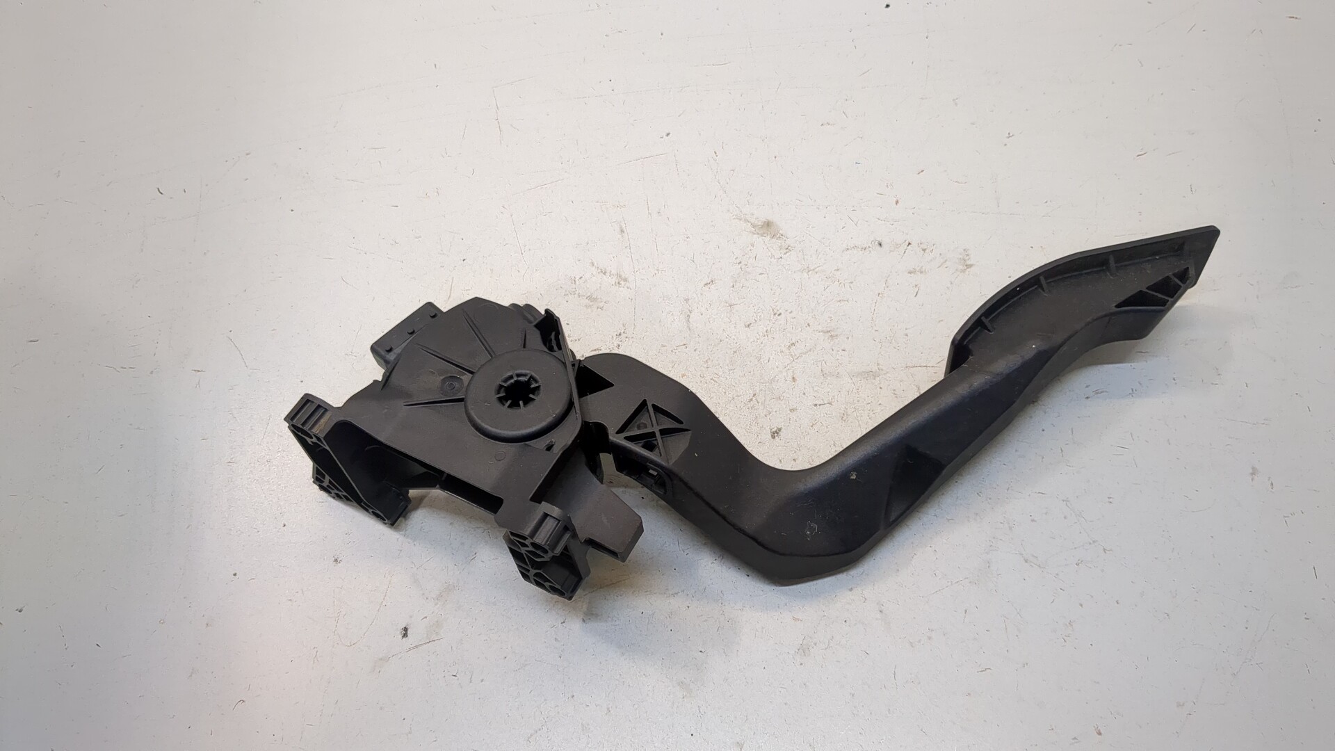 Педаль газа