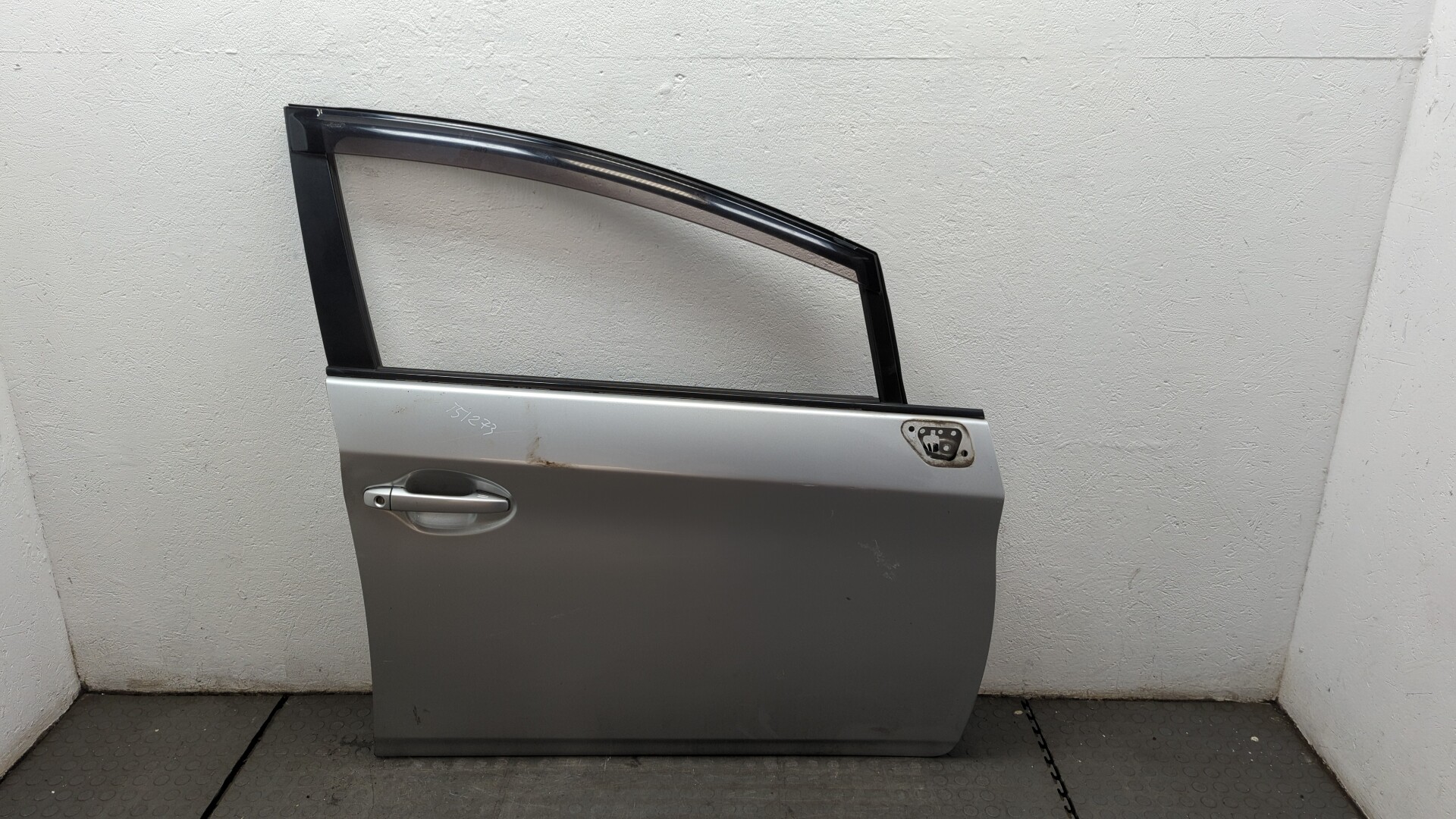 Дверь передняя правая