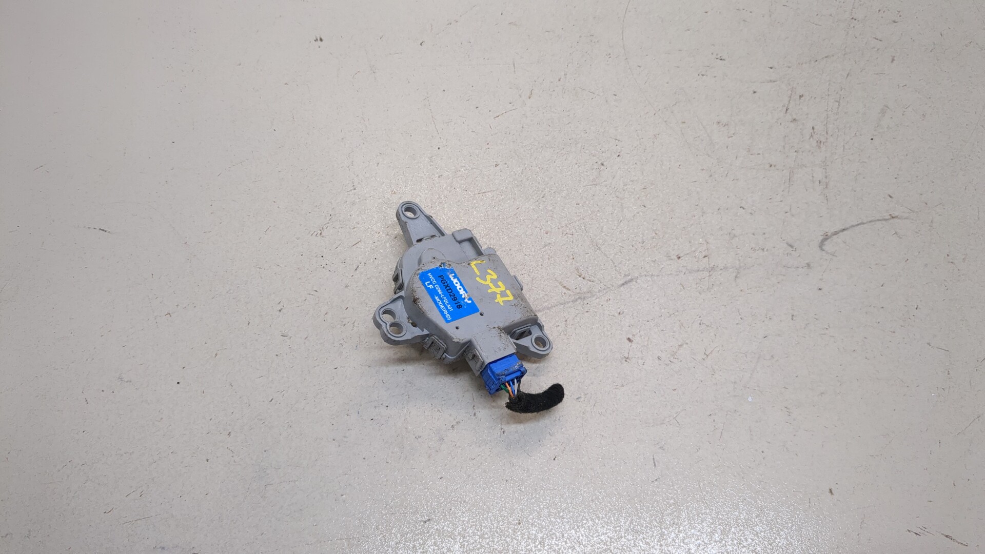 Моторчик заслонки печки