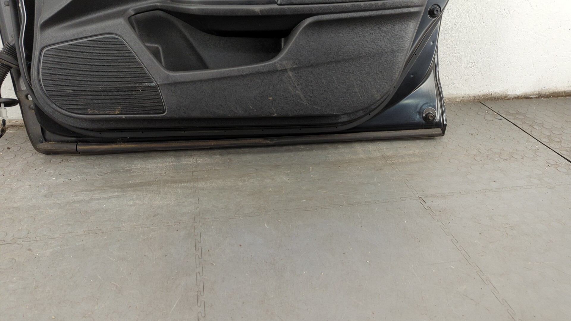 Дверь передняя правая