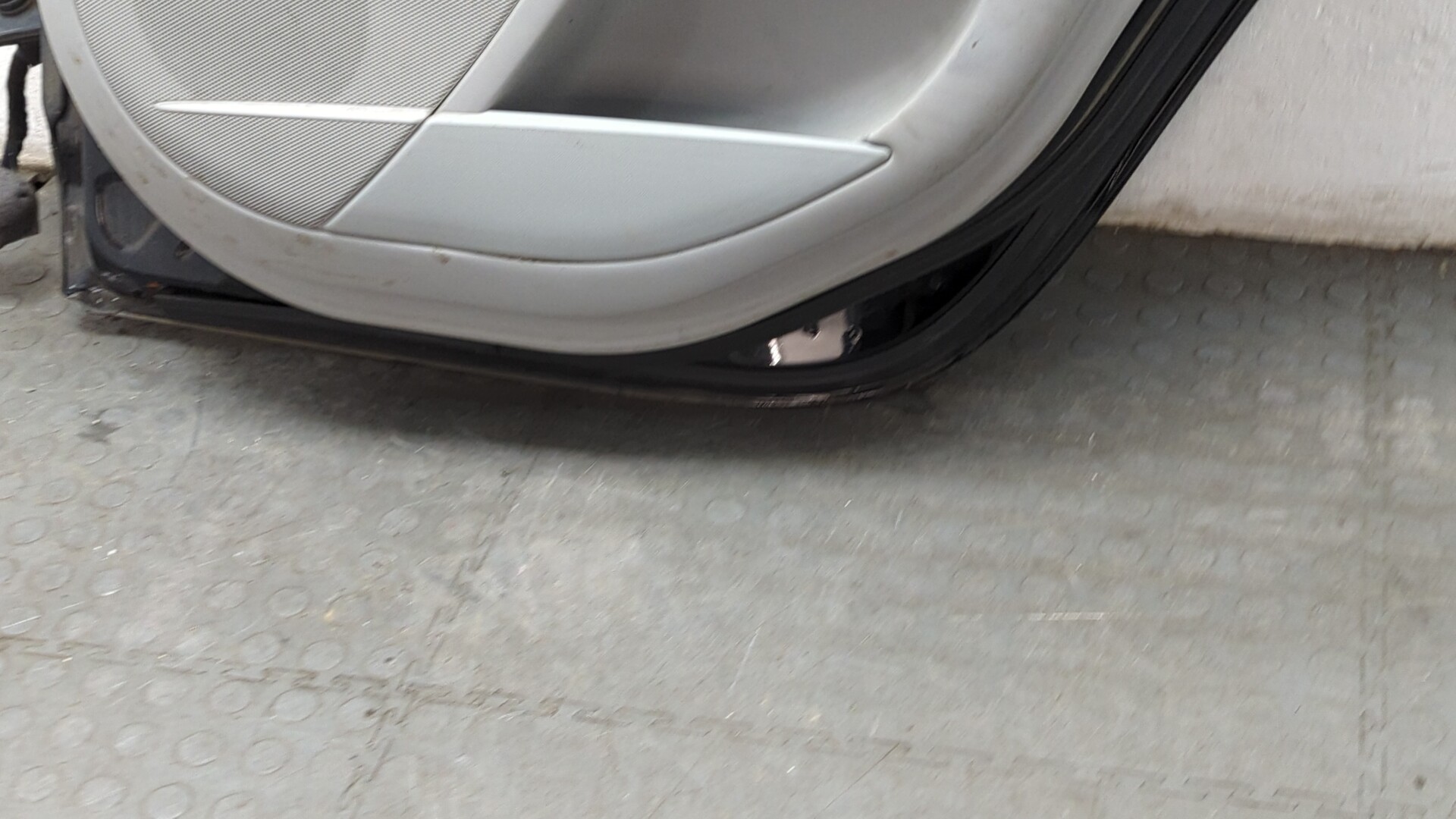 Дверь задняя правая