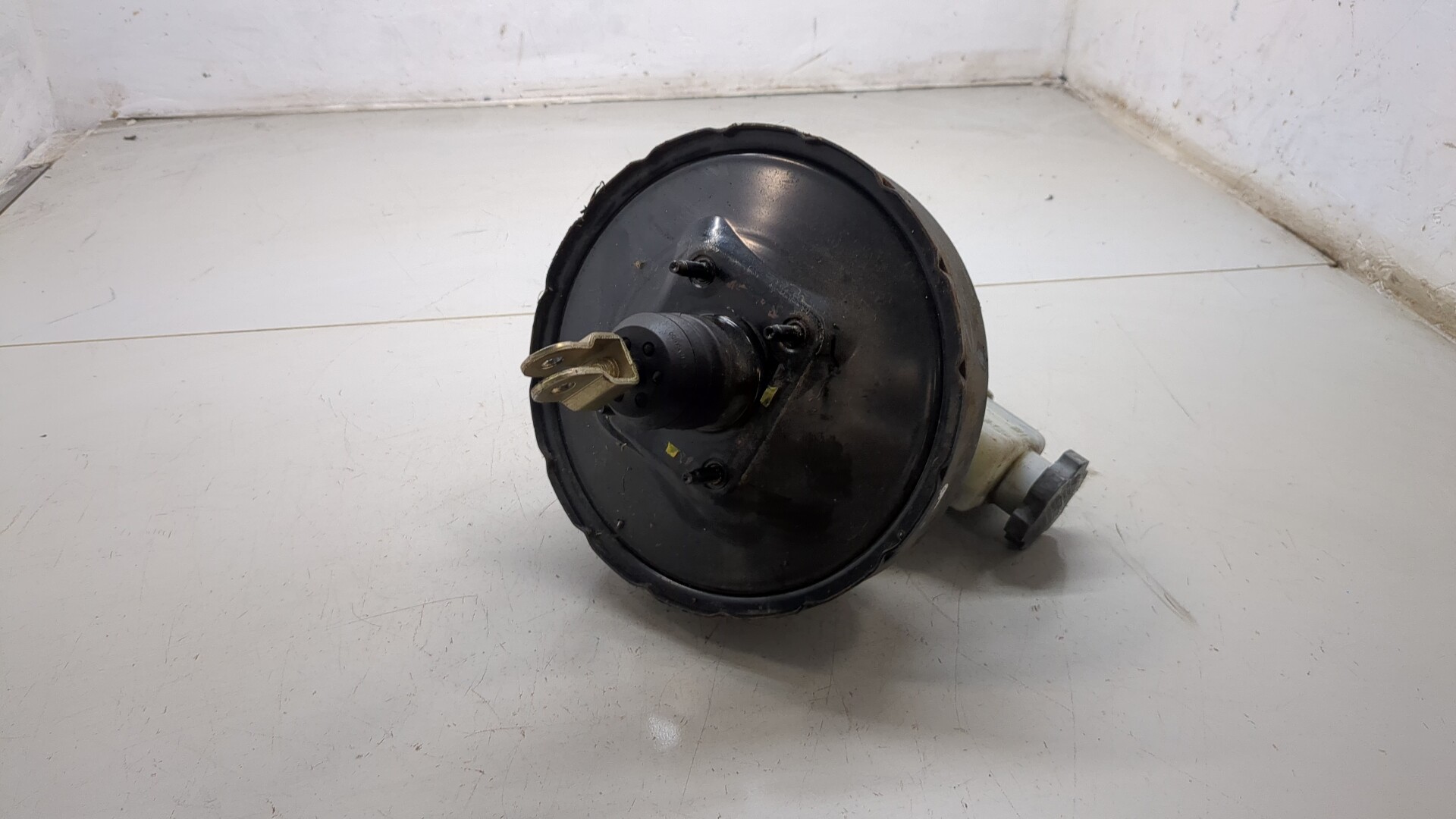 Цилиндр тормозной главный