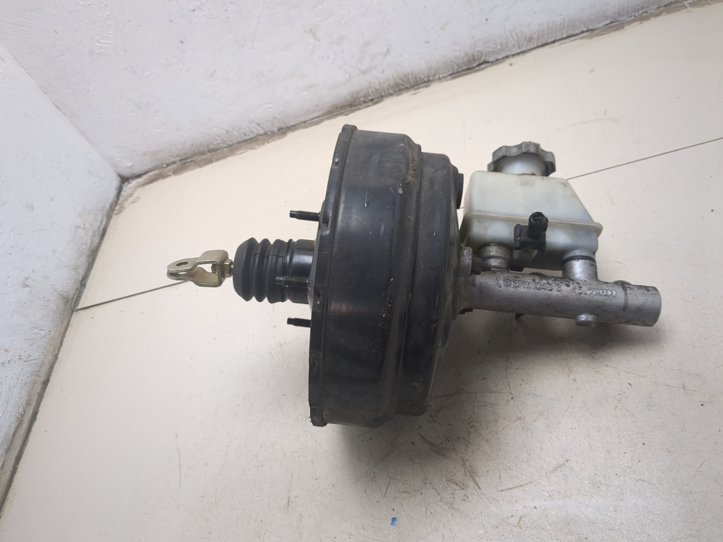 Цилиндр тормозной главный