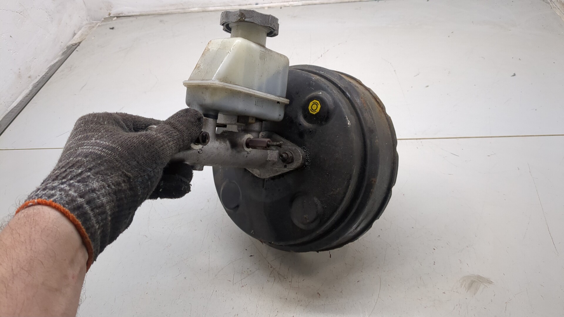 Цилиндр тормозной главный