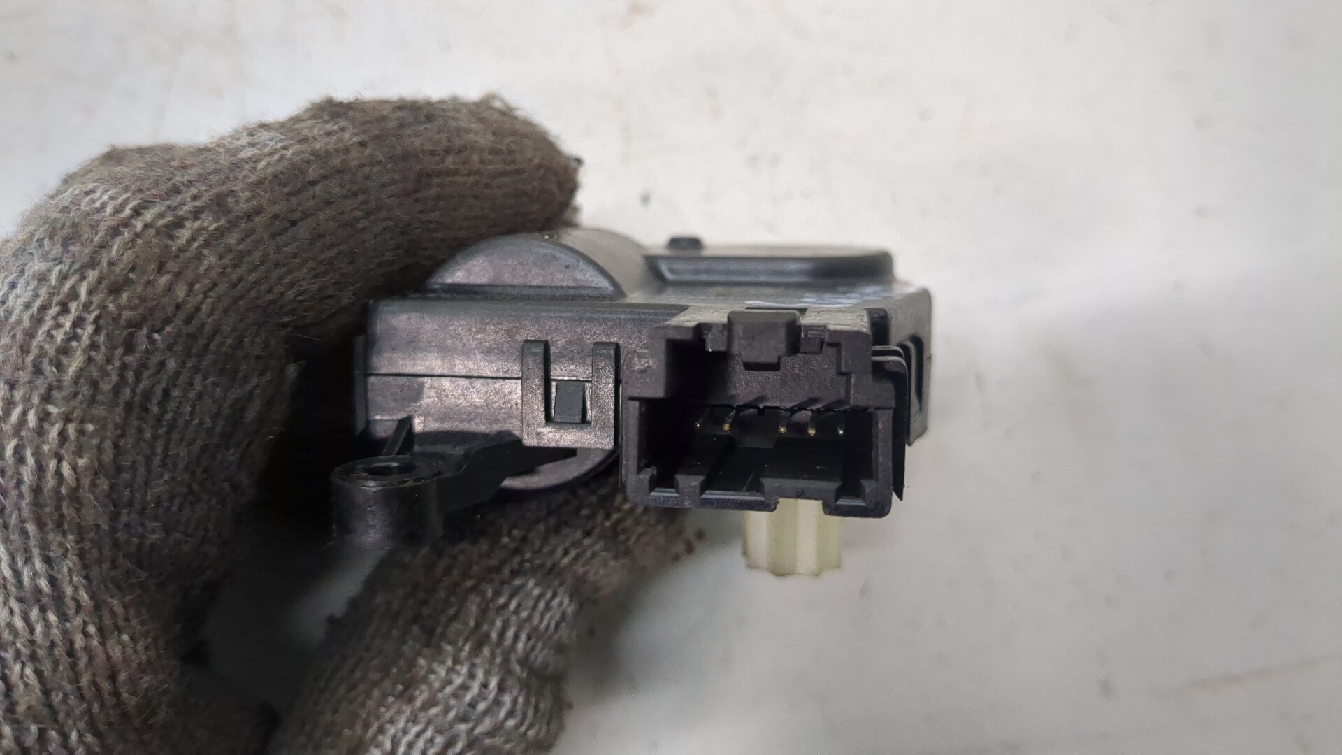 Моторчик заслонки печки