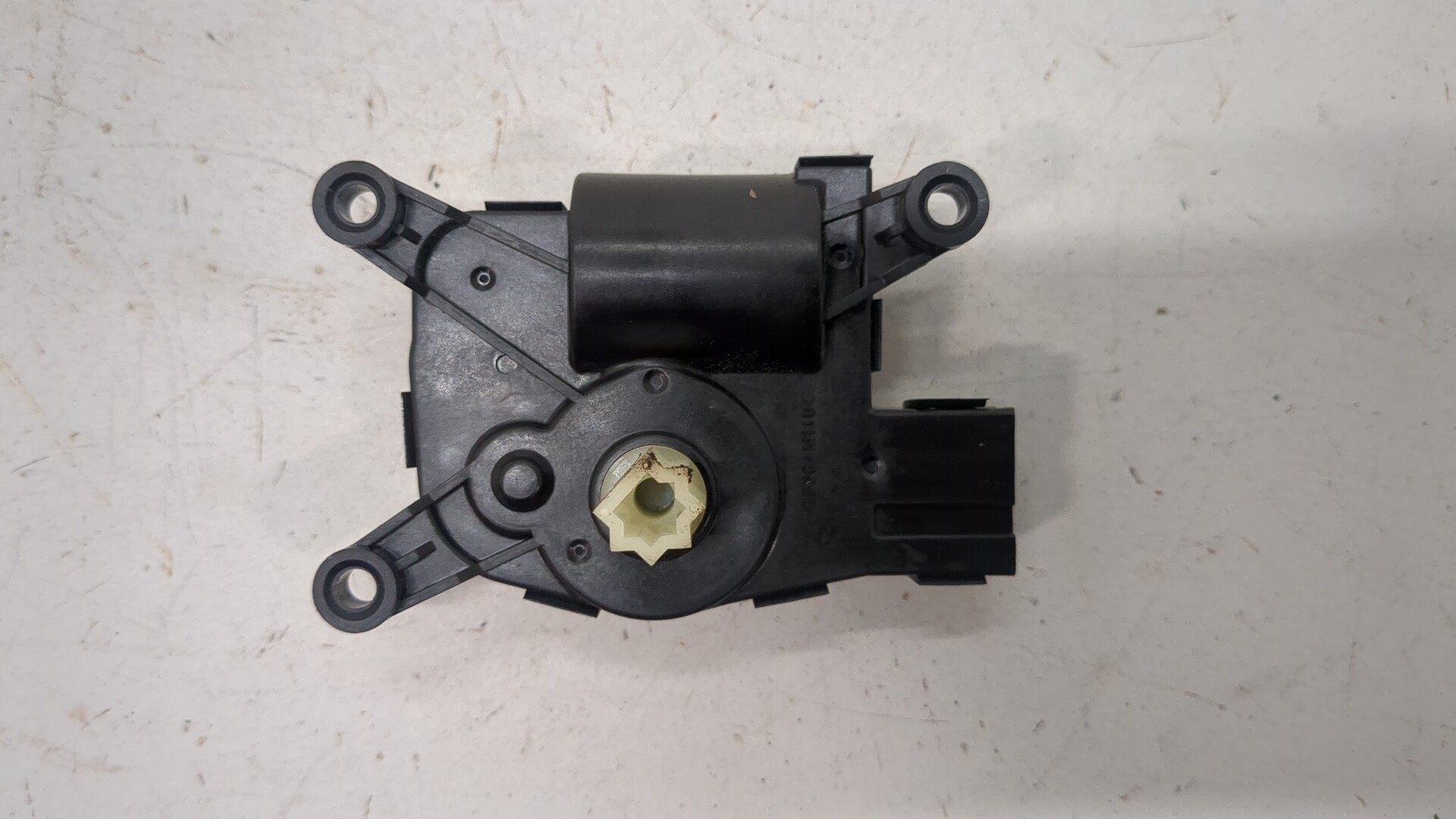 Моторчик заслонки печки