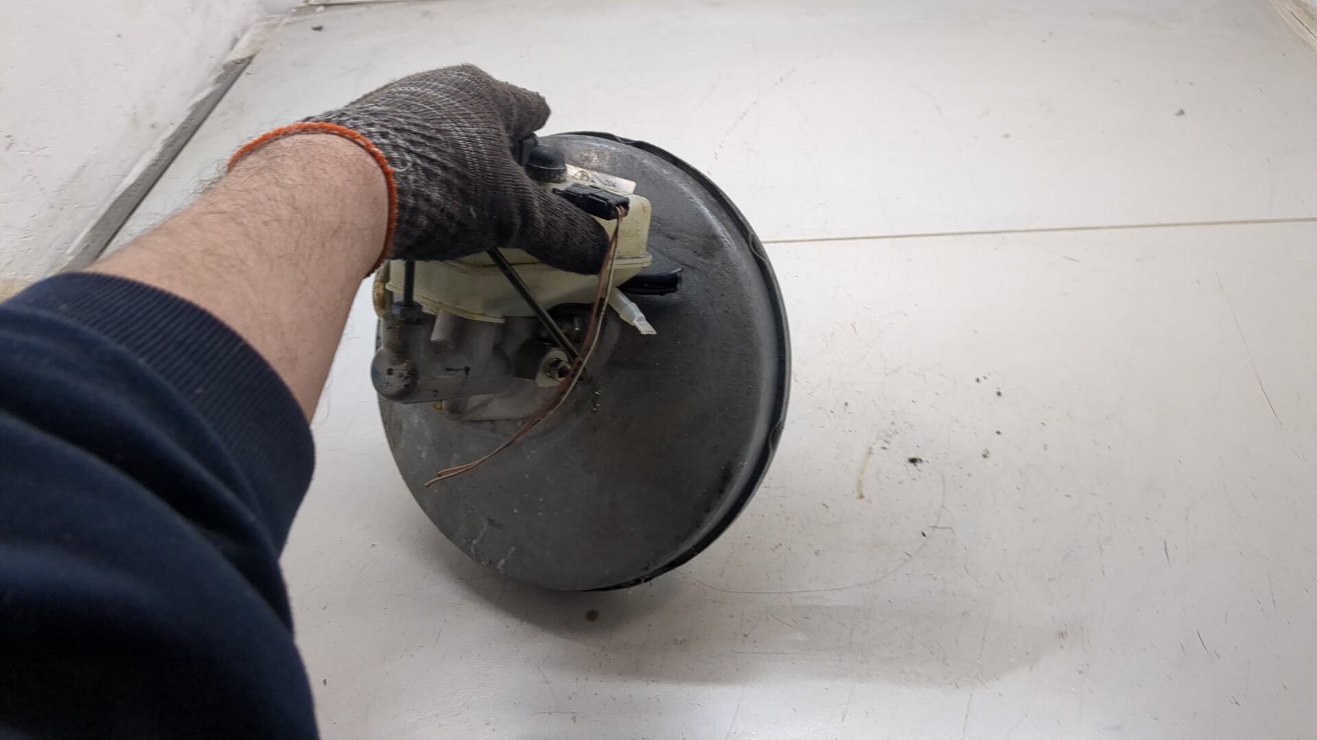 Цилиндр тормозной главный