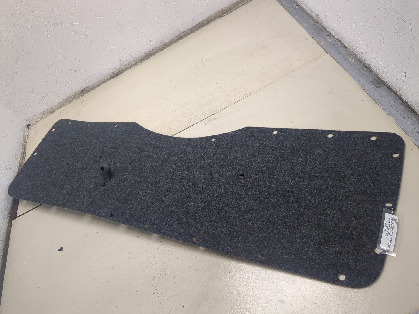 Обшивка двери багажника